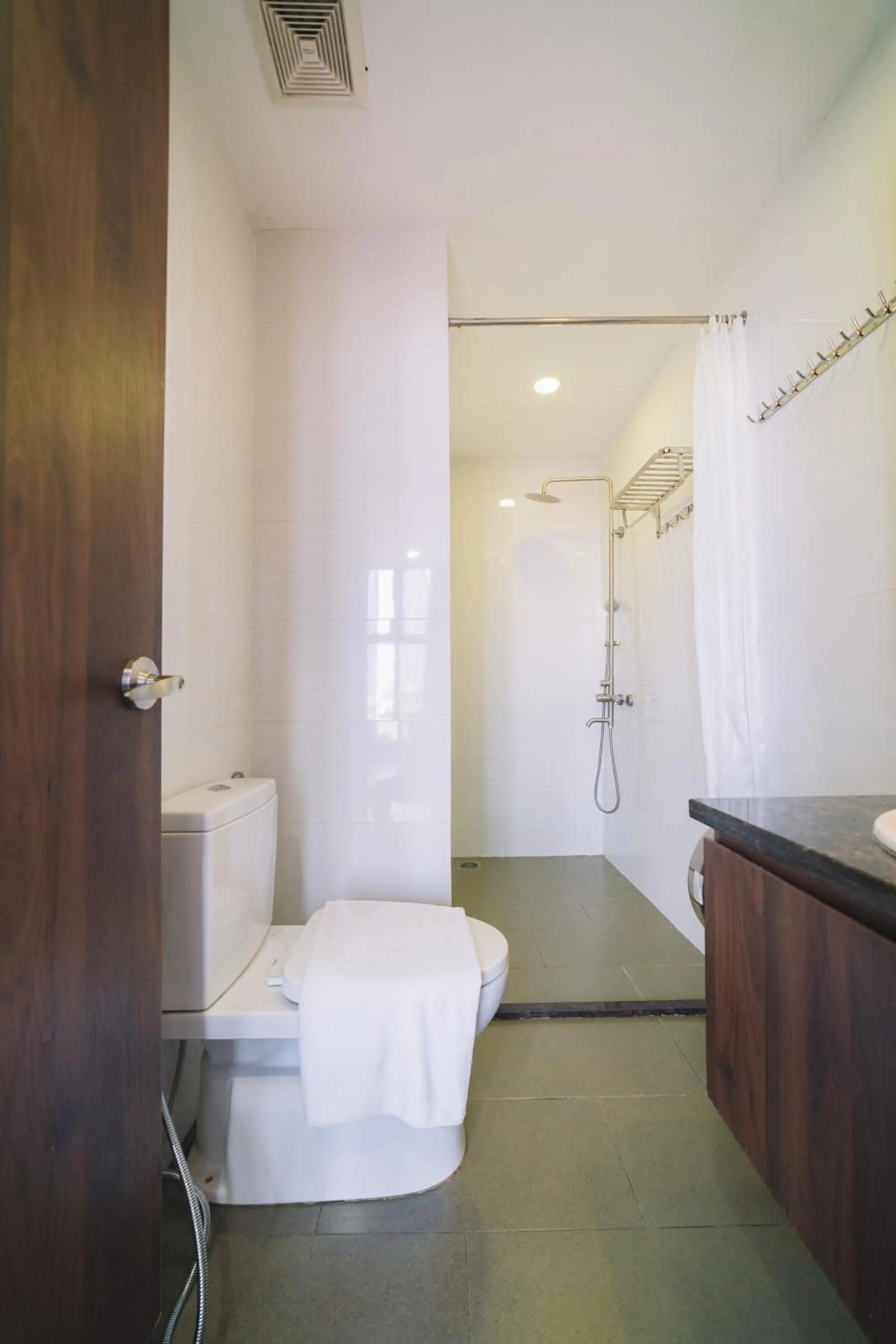 Shower in Dalat Center Residence