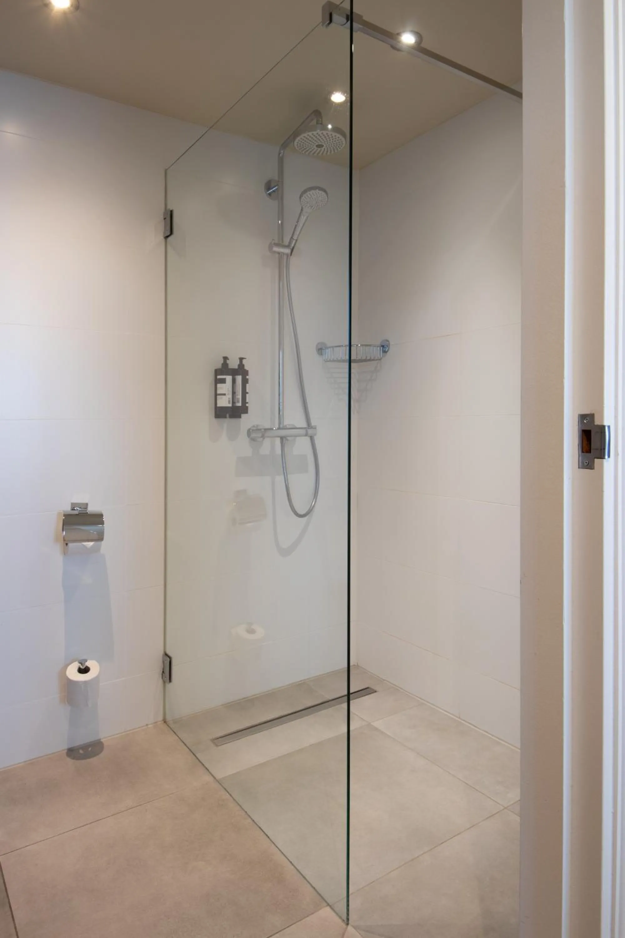 Shower in Hotel Sanders de Paauw