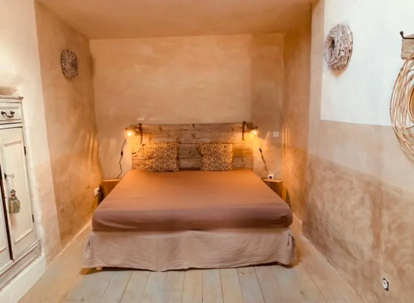 Bed in Le Vieux Portail