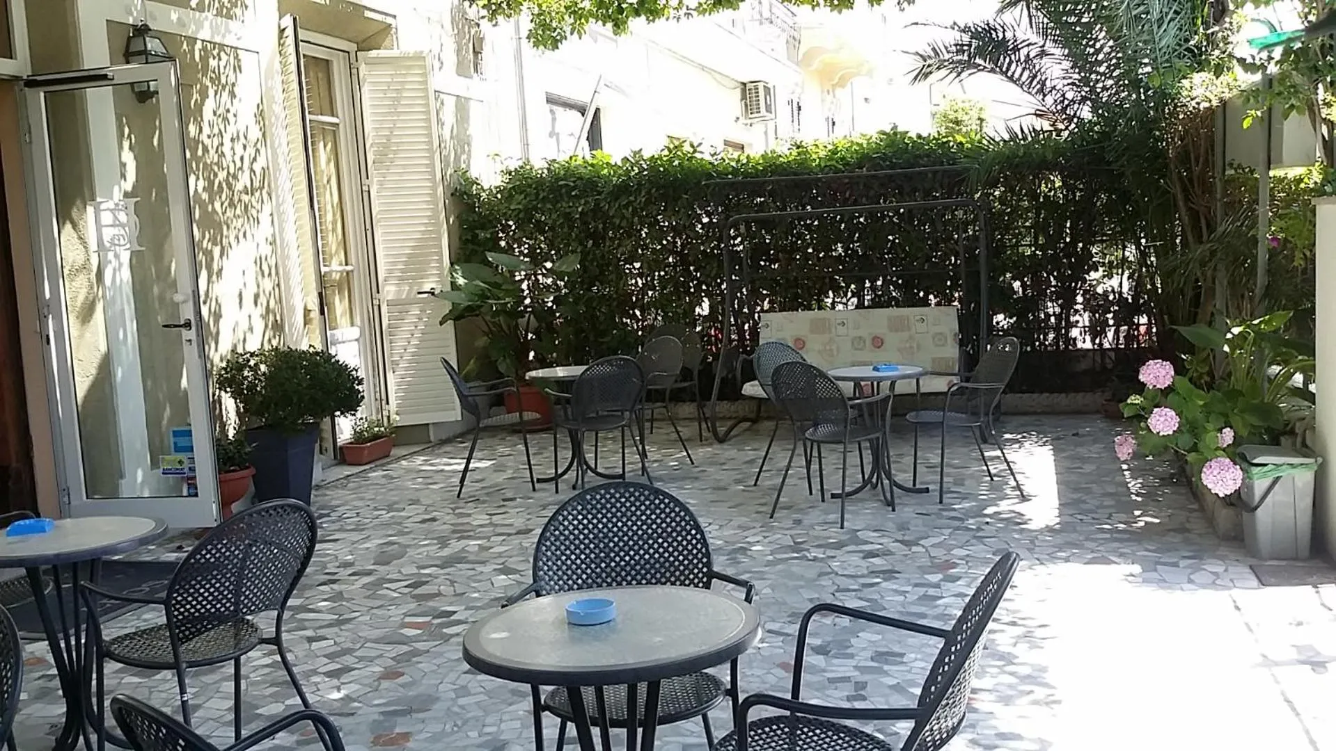 Patio in Hotel Eros