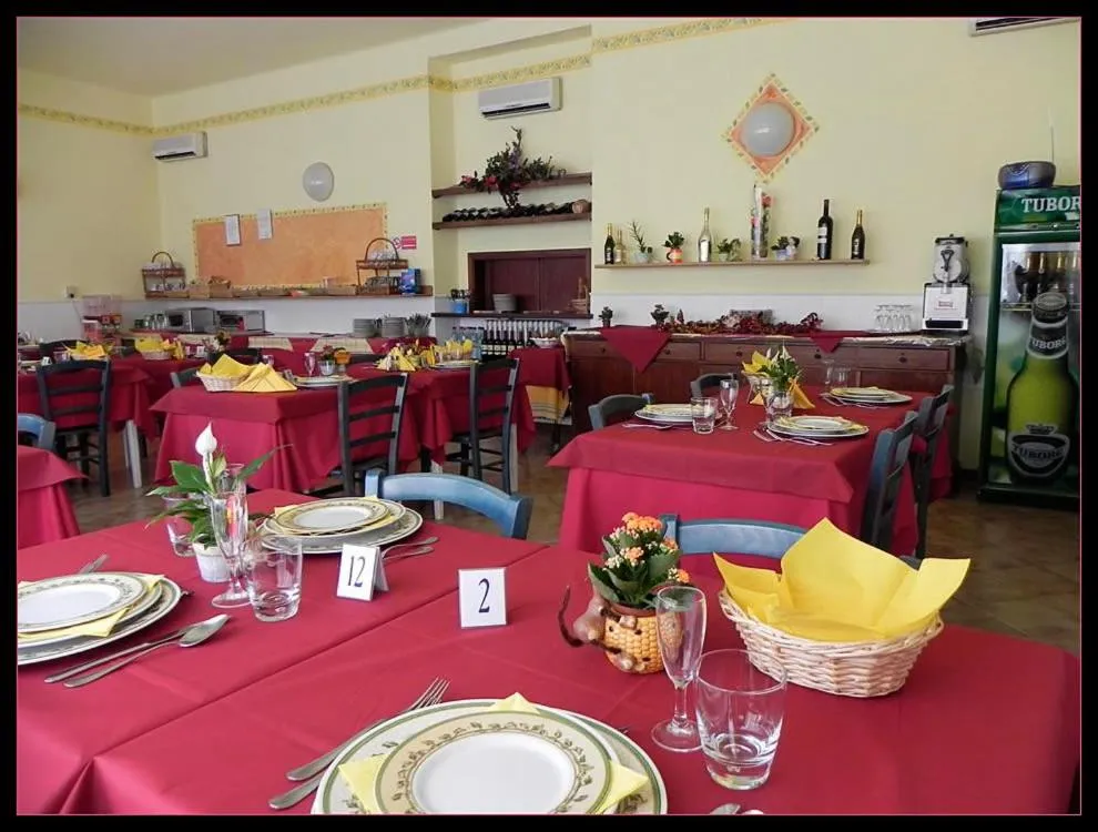 Dining area in Hotel Eros