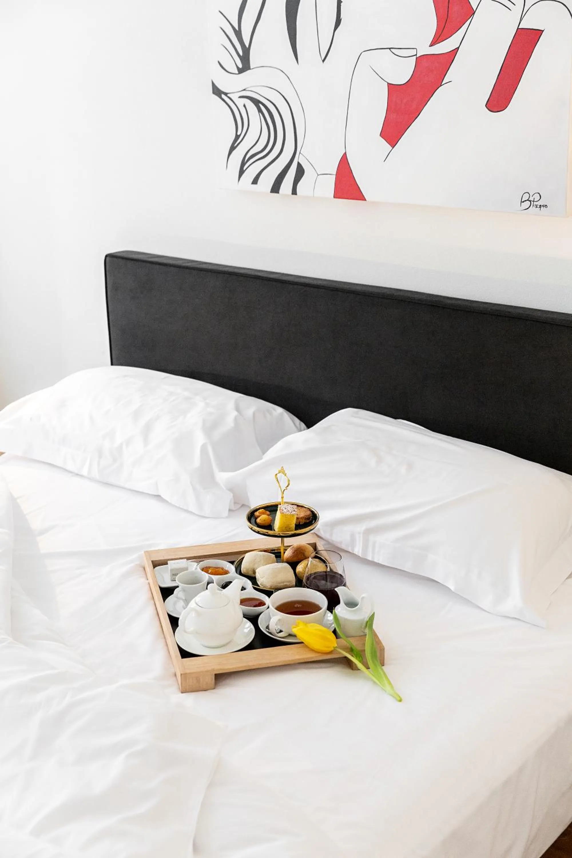 Bedroom, Bed in La Madernassa Resort - Casalora Dimora Storica di Charme