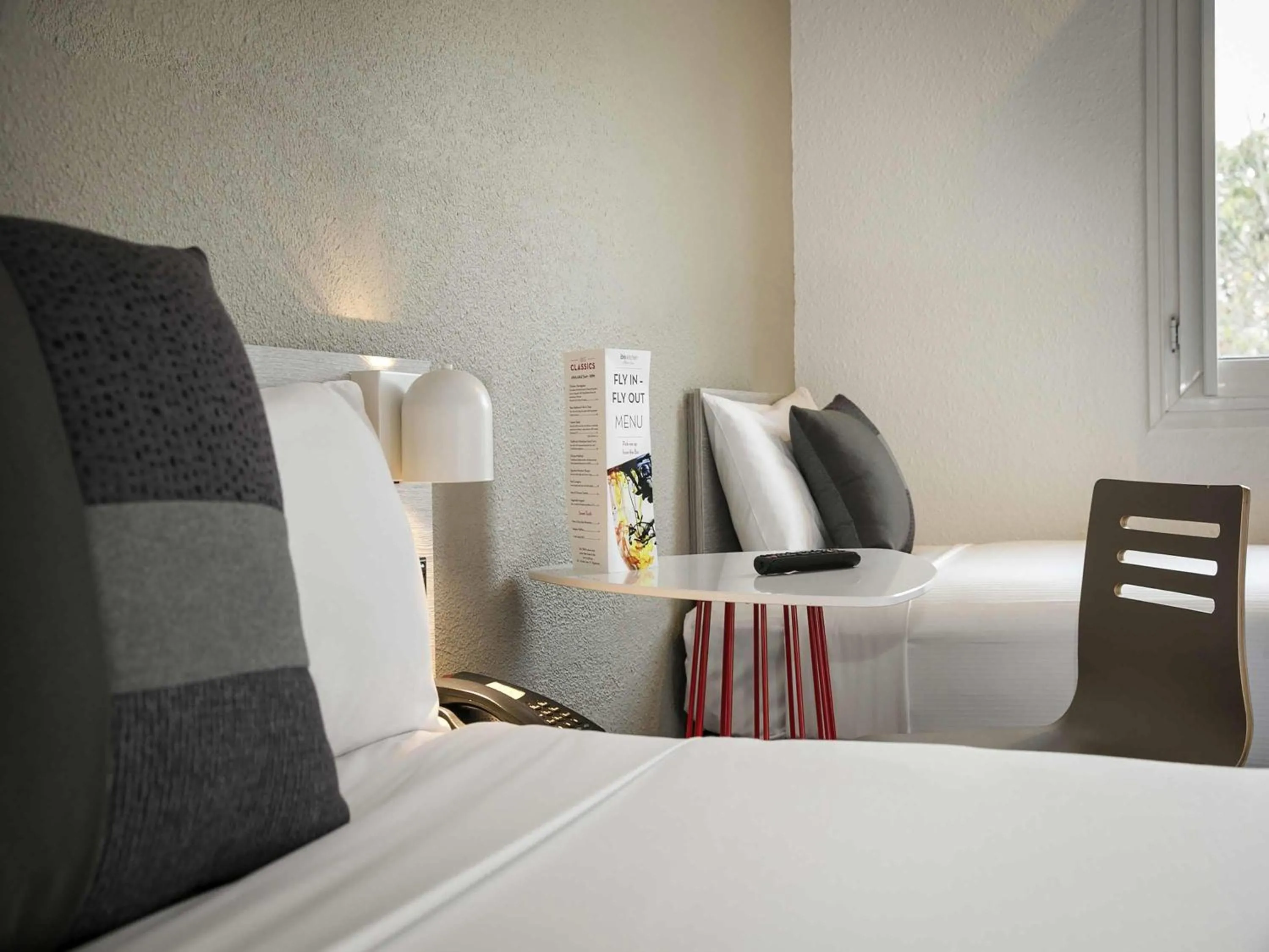 Bedroom, Bed in ibis Sydney Airport