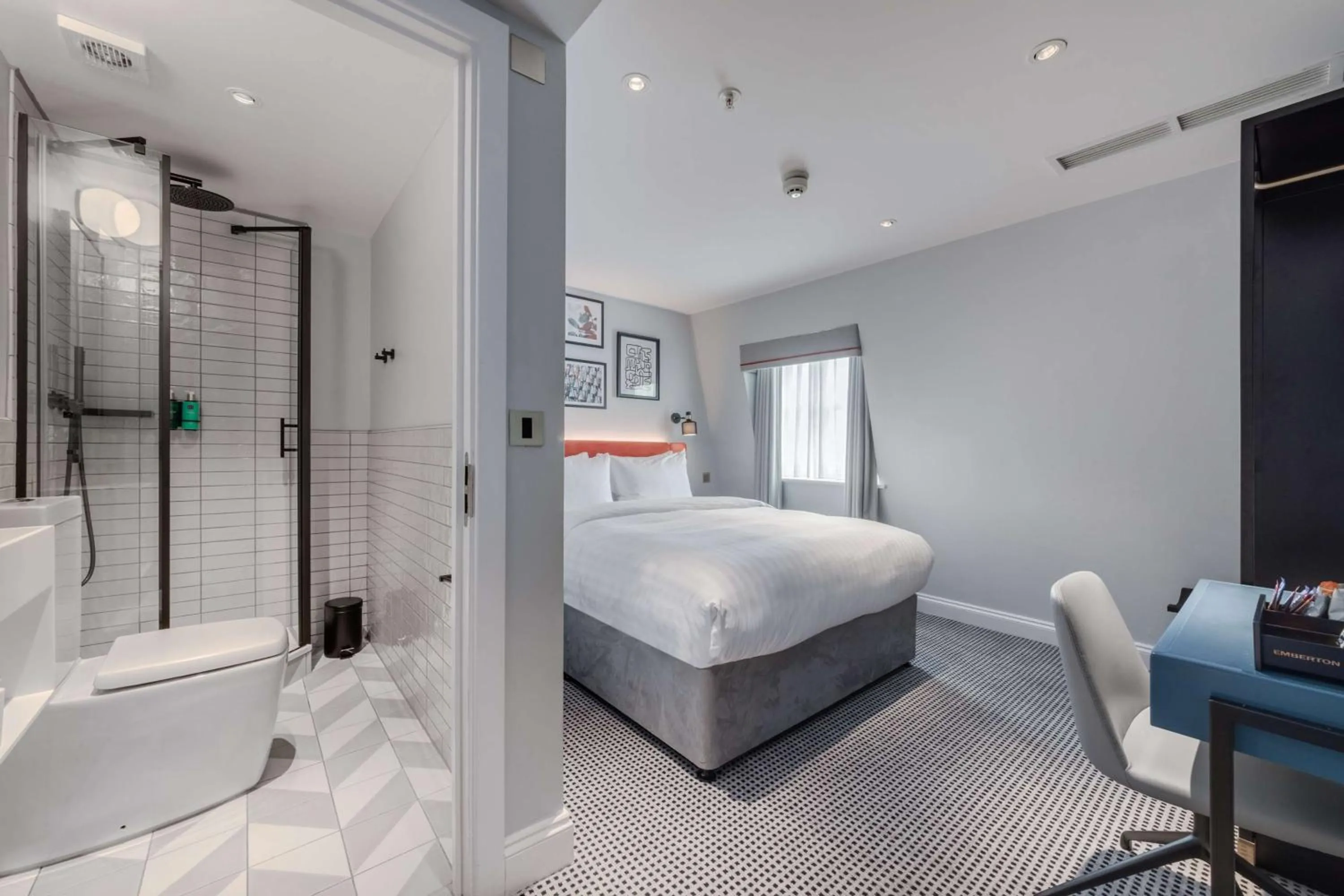 Bedroom, Bed in Mornington Hotel London Kensington, BW Premier Collection