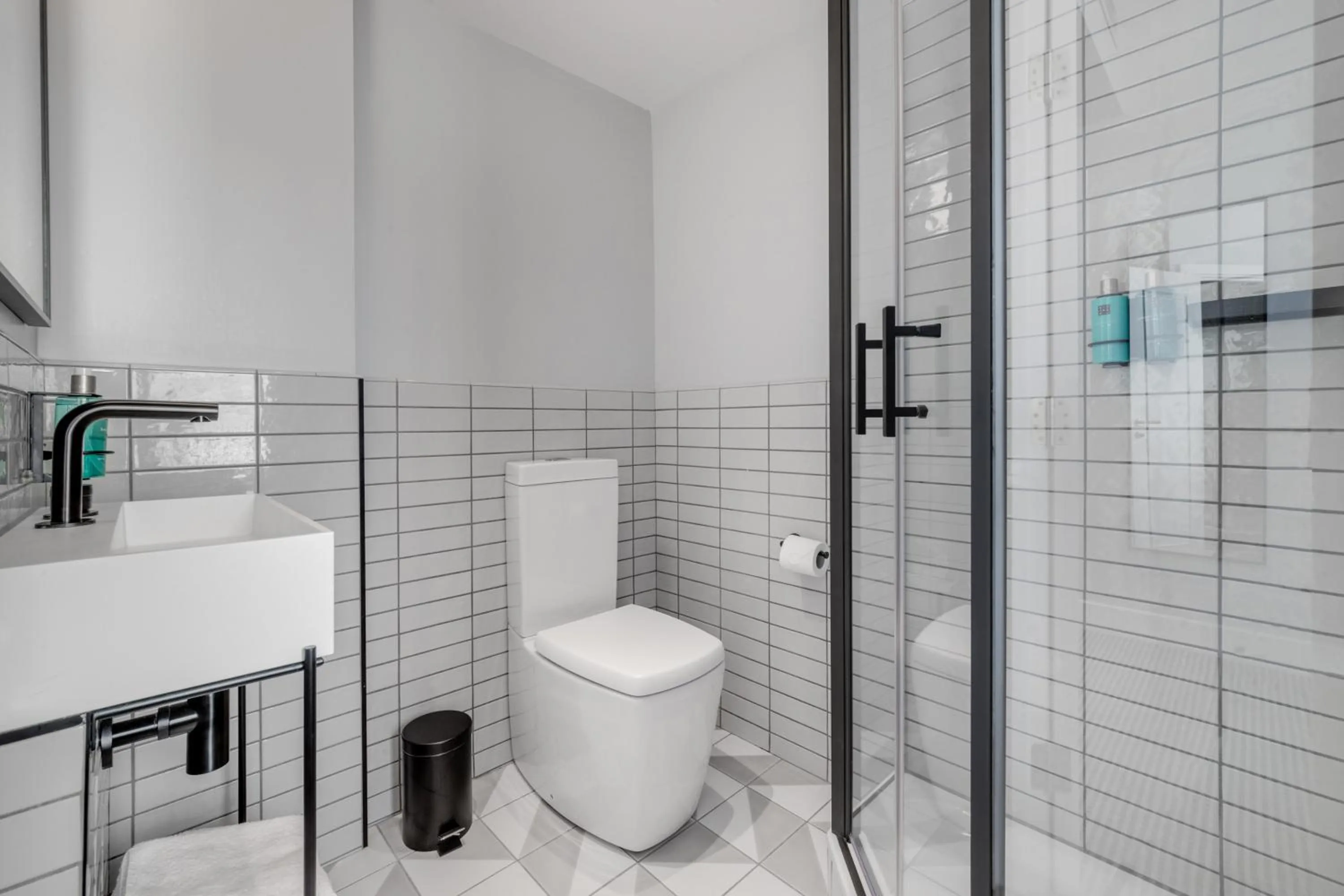 Bathroom in Mornington Hotel London Kensington, BW Premier Collection