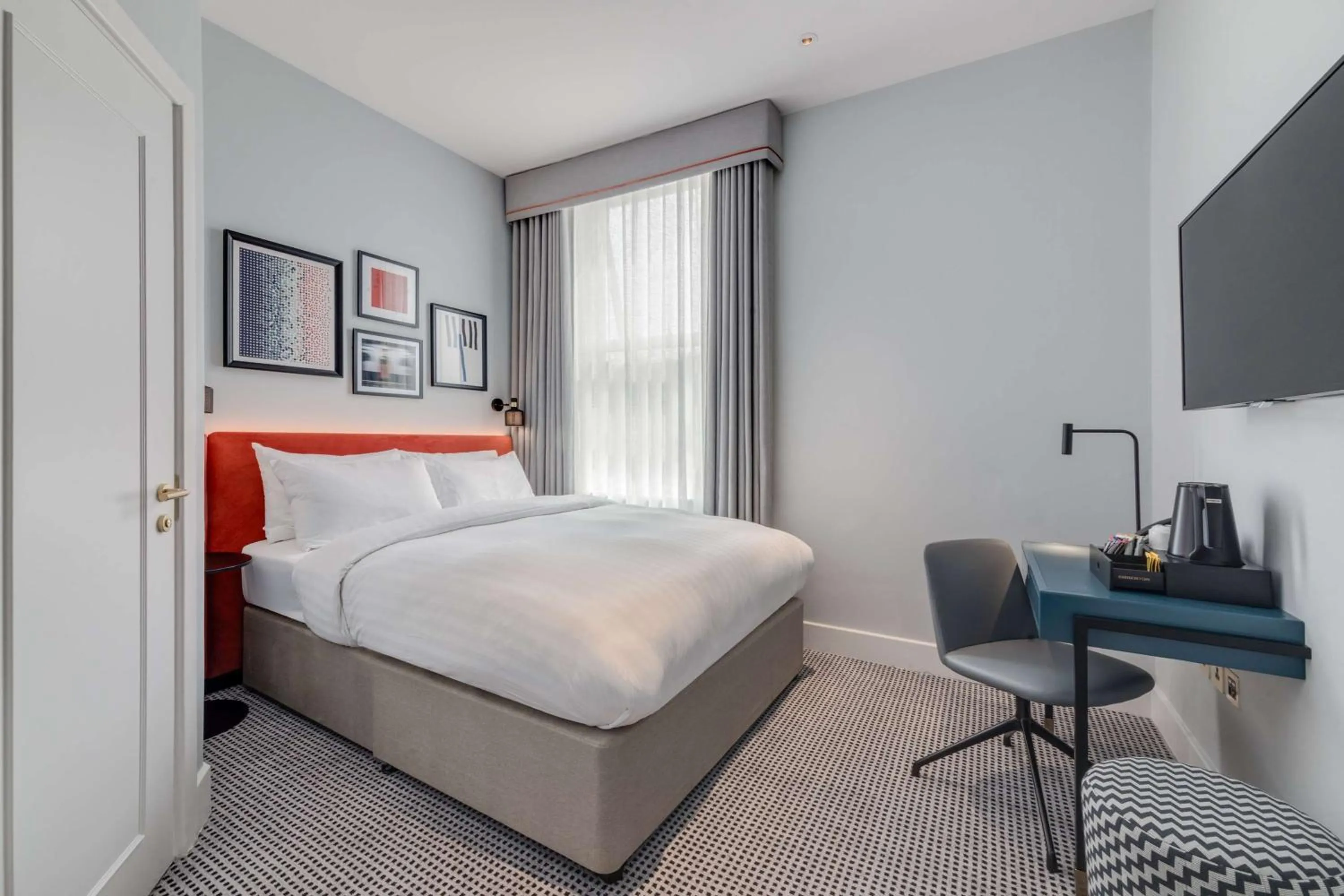 Bedroom, Bed in Mornington Hotel London Kensington, BW Premier Collection