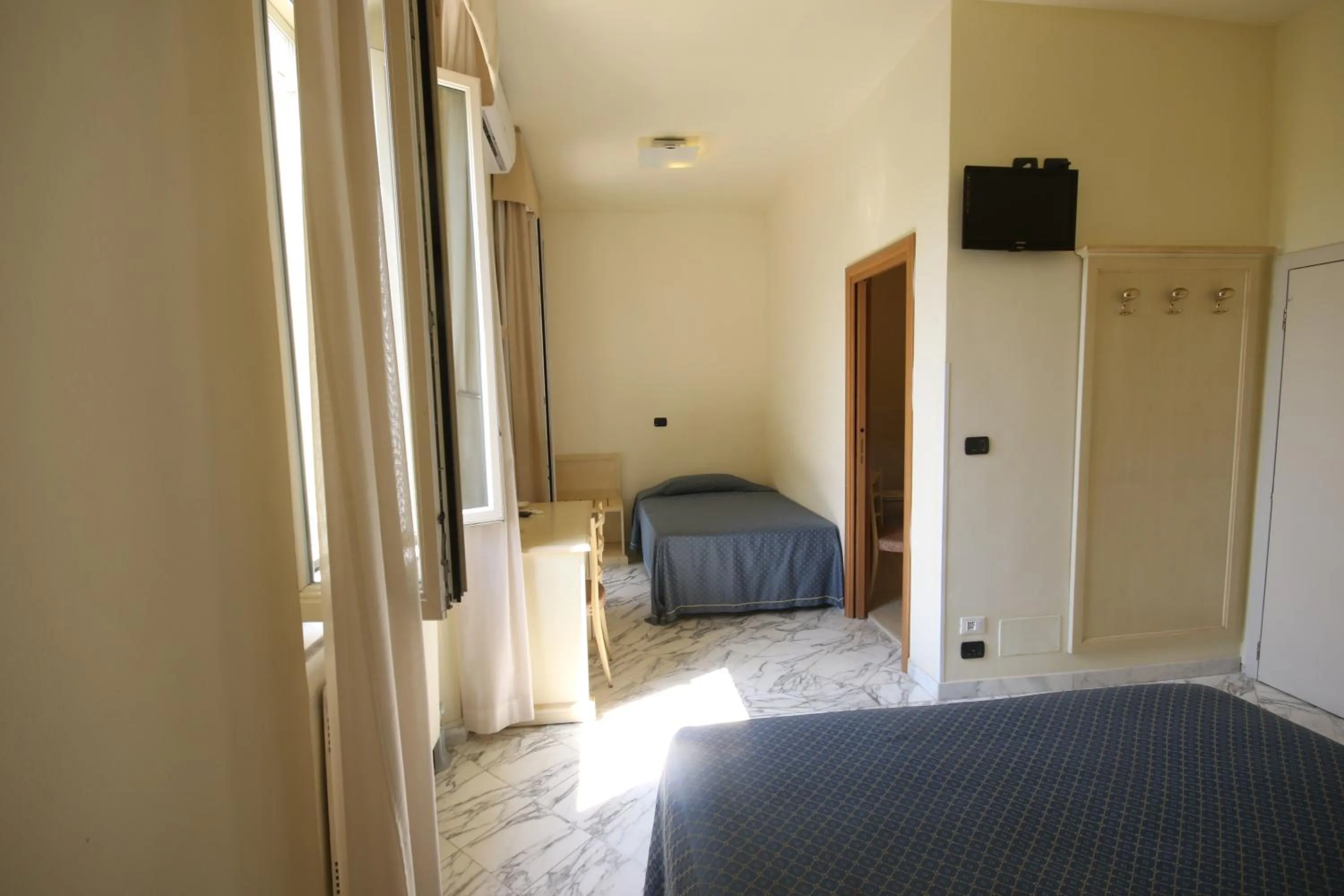 Other, Bed in Hotel Coluccini