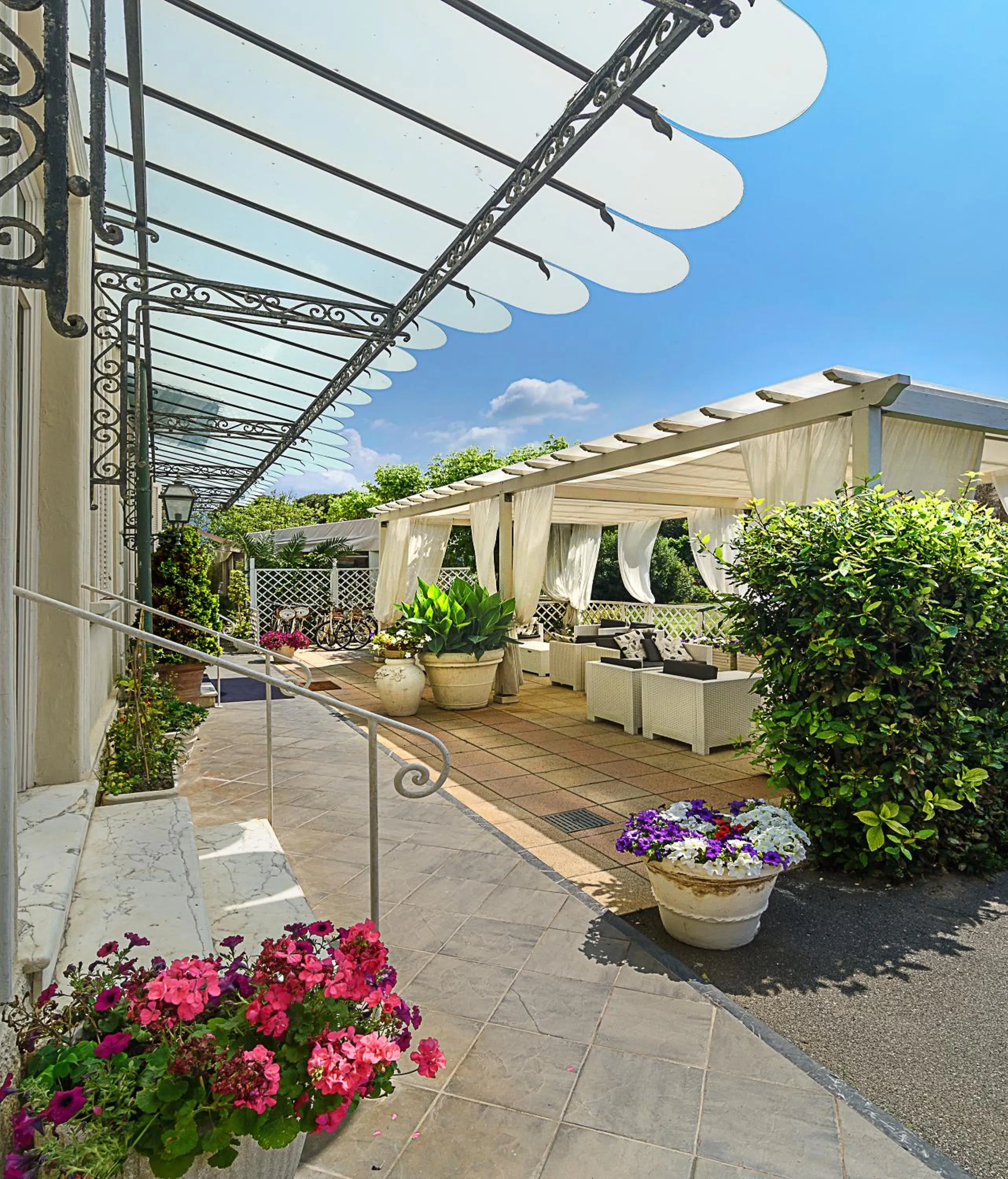 Property building in Hotel Coluccini