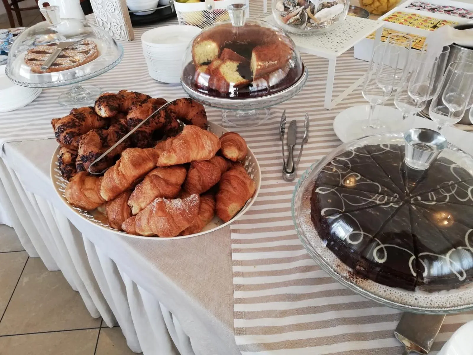 Food and drinks in Hotel Coluccini