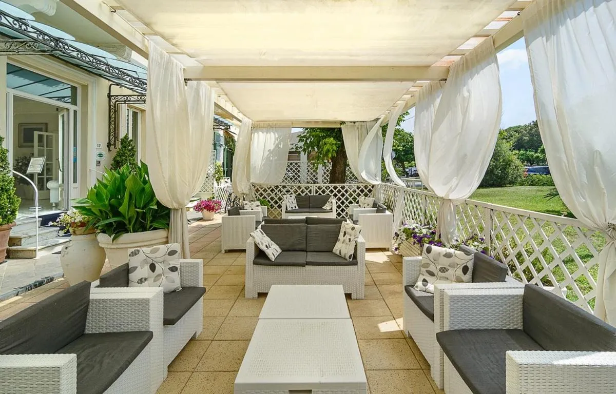 Patio in Hotel Coluccini