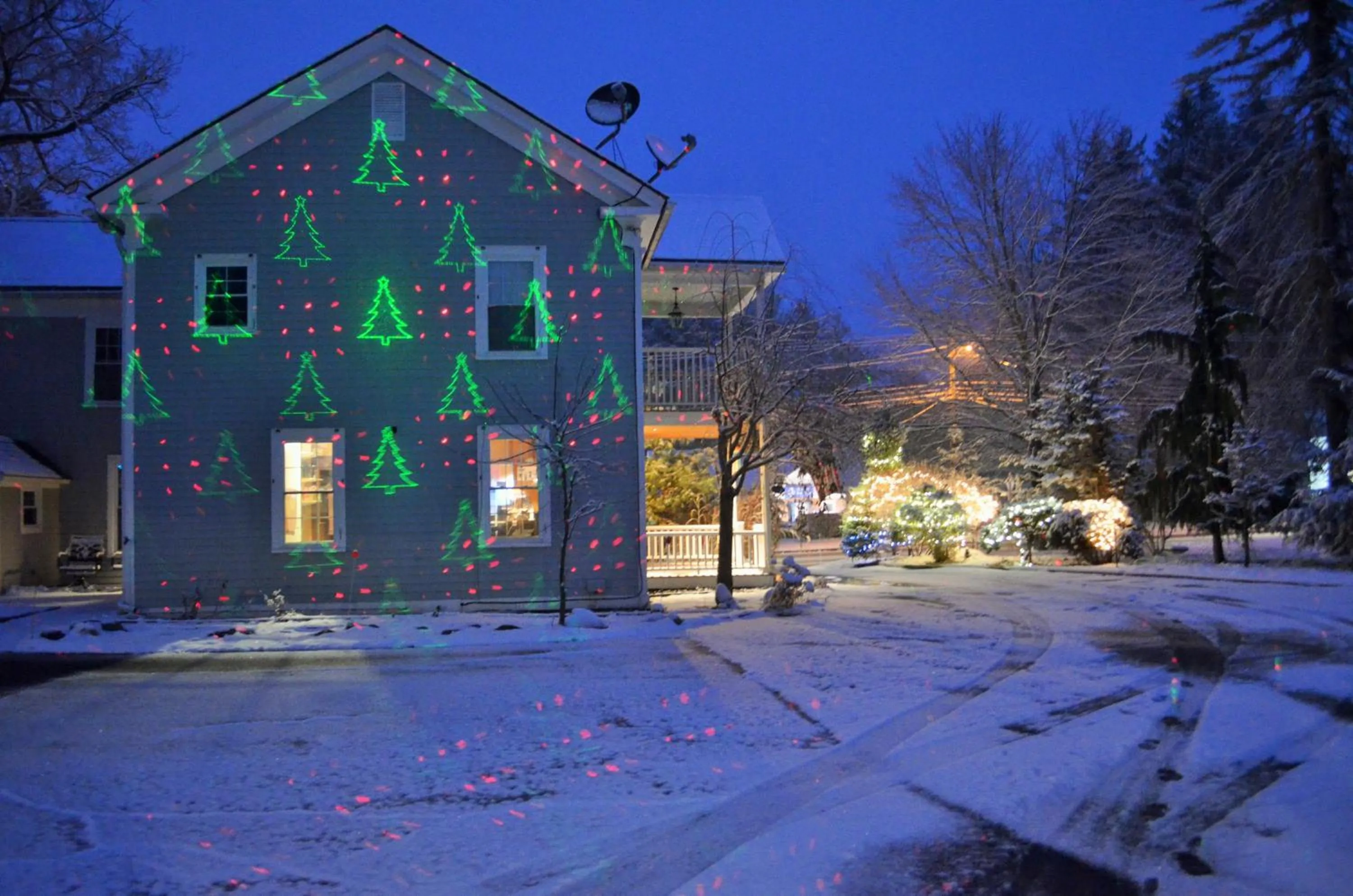 Night in Maple Terrace Motel