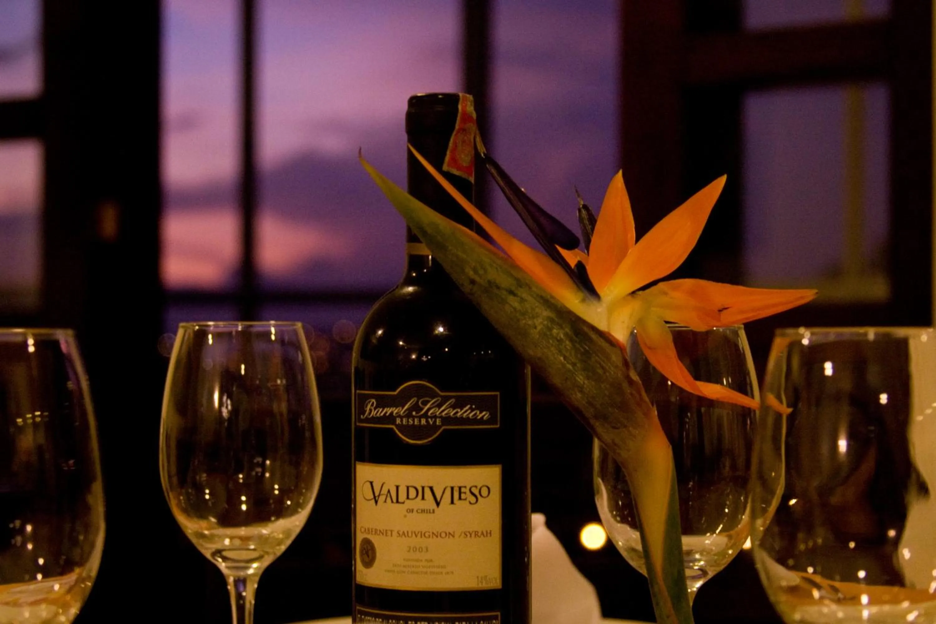 Restaurant/places to eat in Hotel Varuna