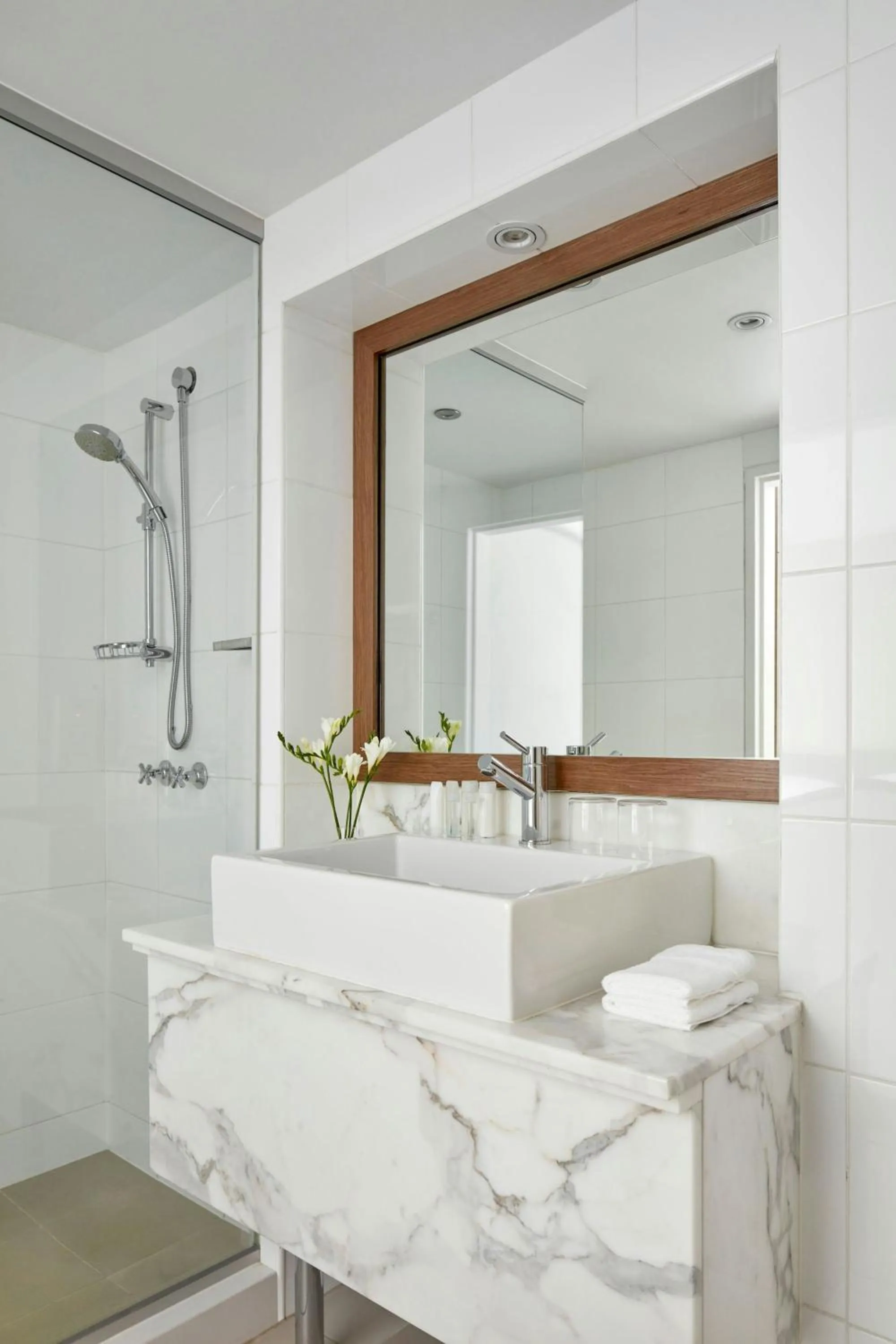 Bathroom in Melbourne Marriott Hotel