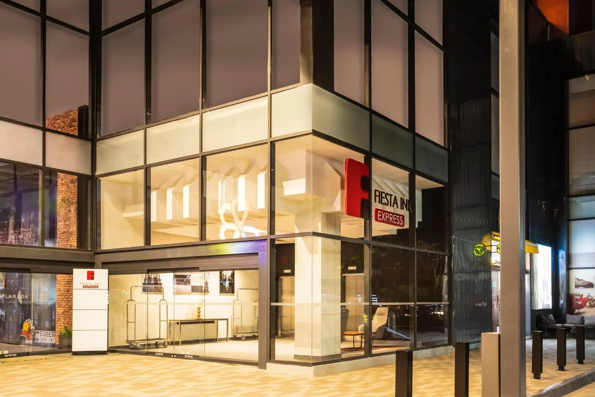 Decorative detail in Fiesta Inn Express Puebla Explanada