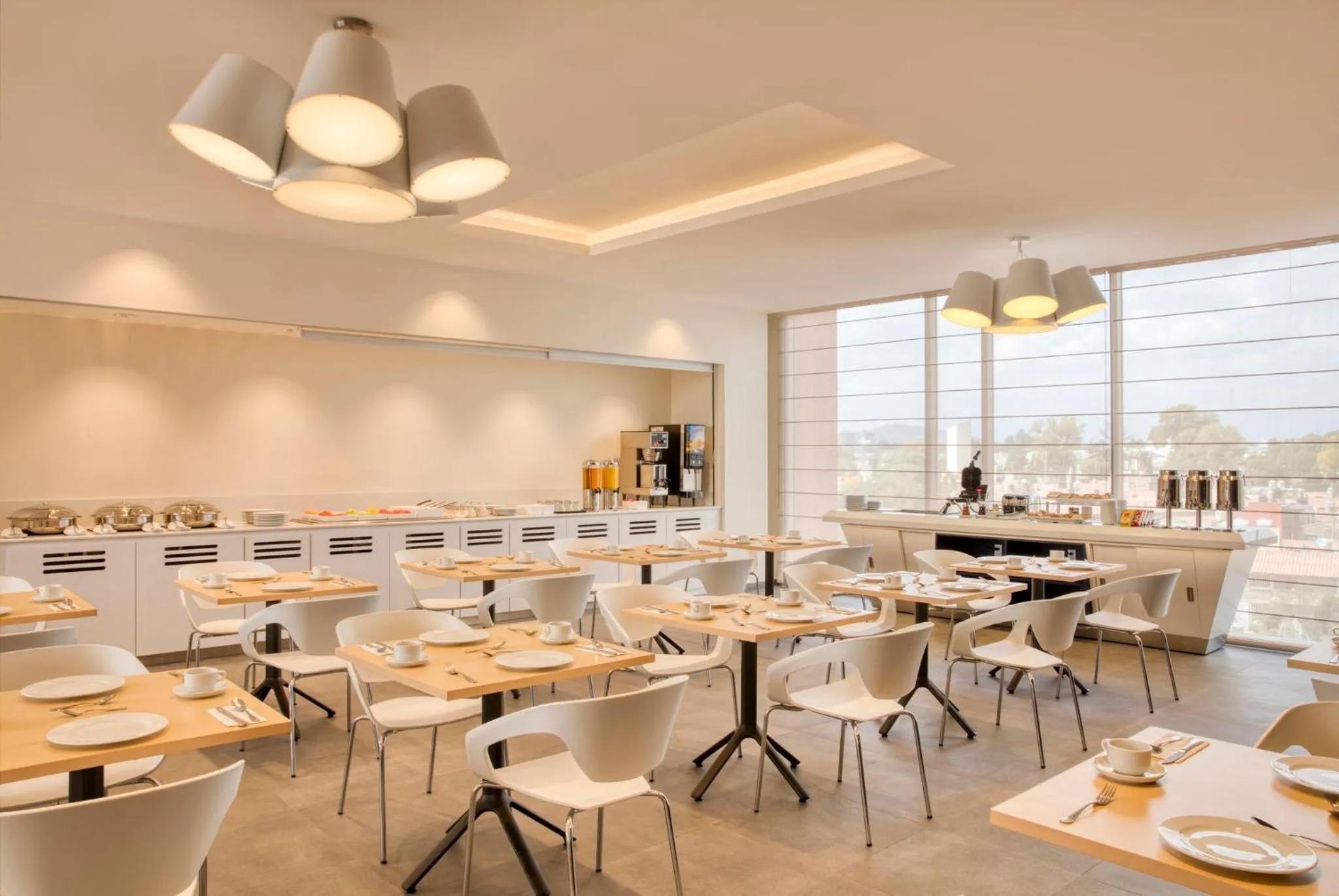 Food and drinks in Fiesta Inn Express Puebla Explanada