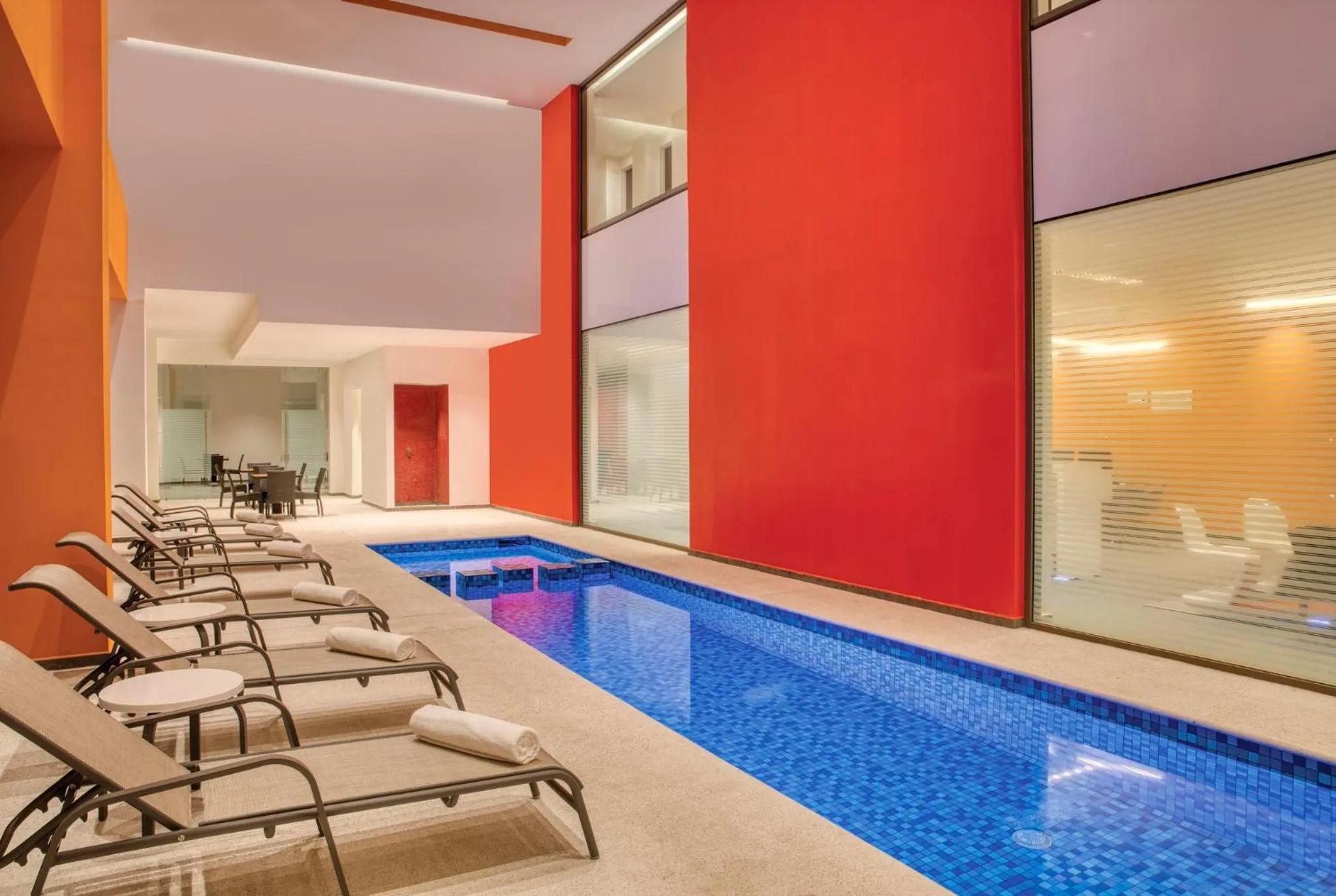 Swimming pool in Fiesta Inn Express Puebla Explanada