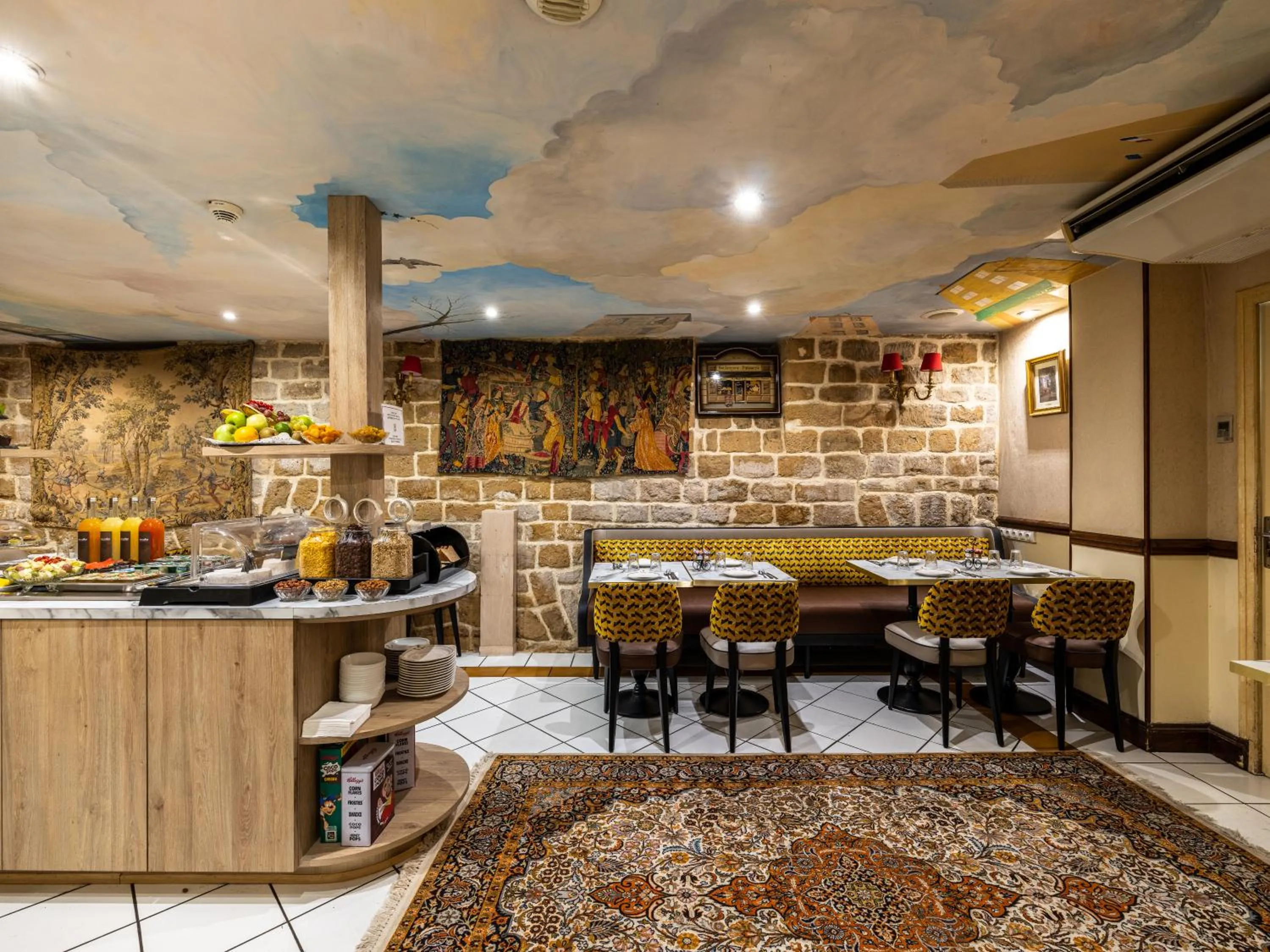 Breakfast in Hotel Minerve