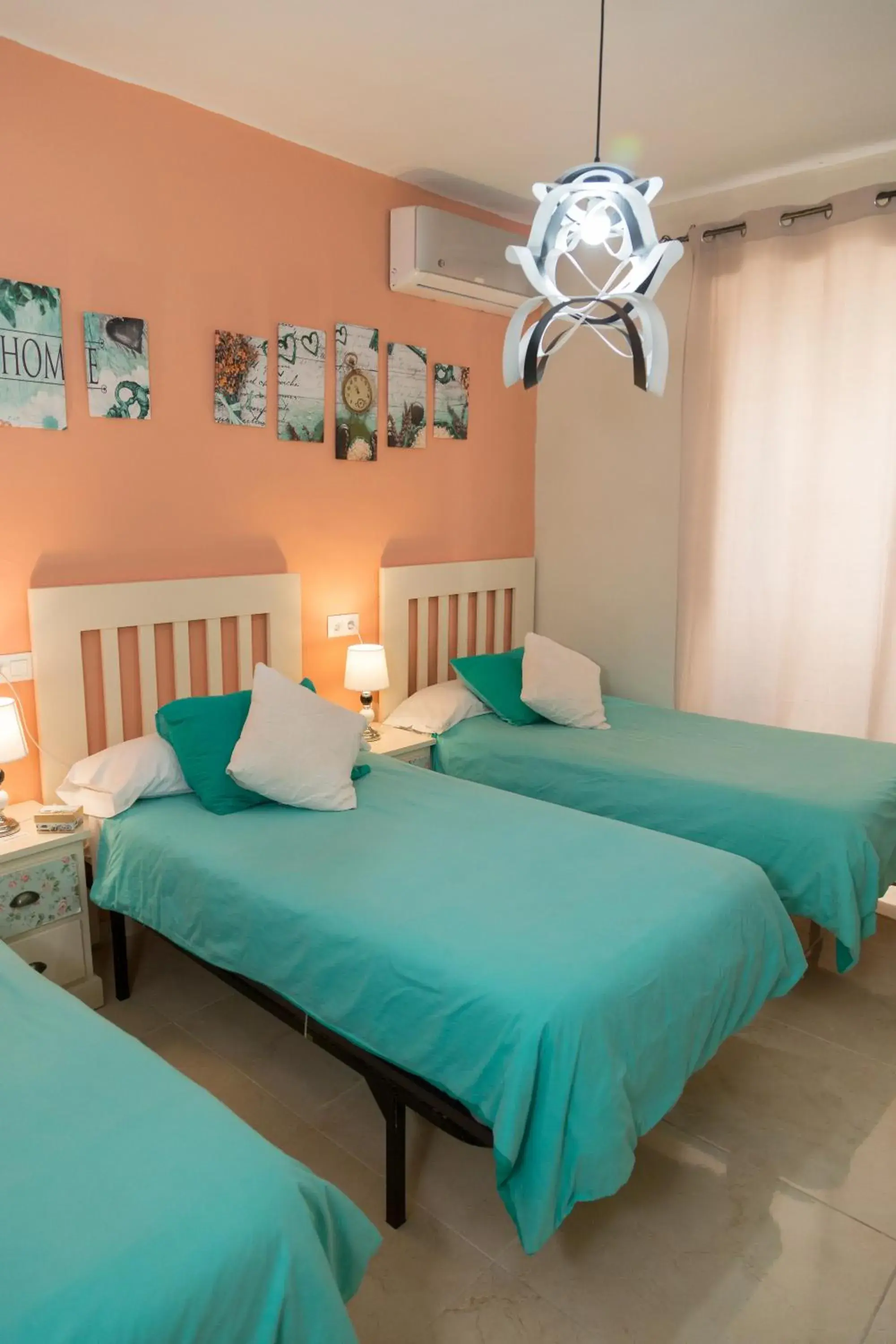 Triple Room with Private External Bathroom in Pension Internacional Triple Room with Private External Bathroom in Pension Internacional