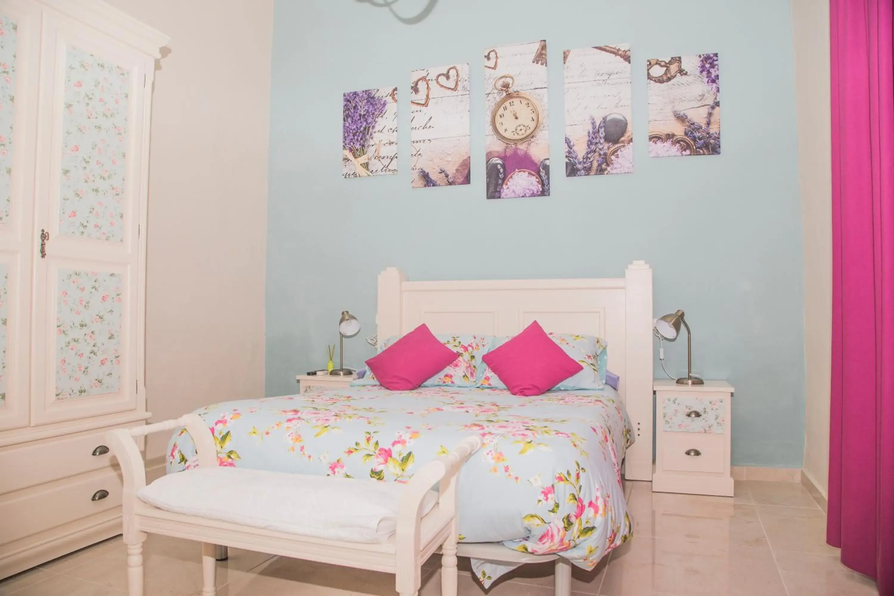 Deluxe Double Room in Pension Internacional Deluxe Double Room in Pension Internacional