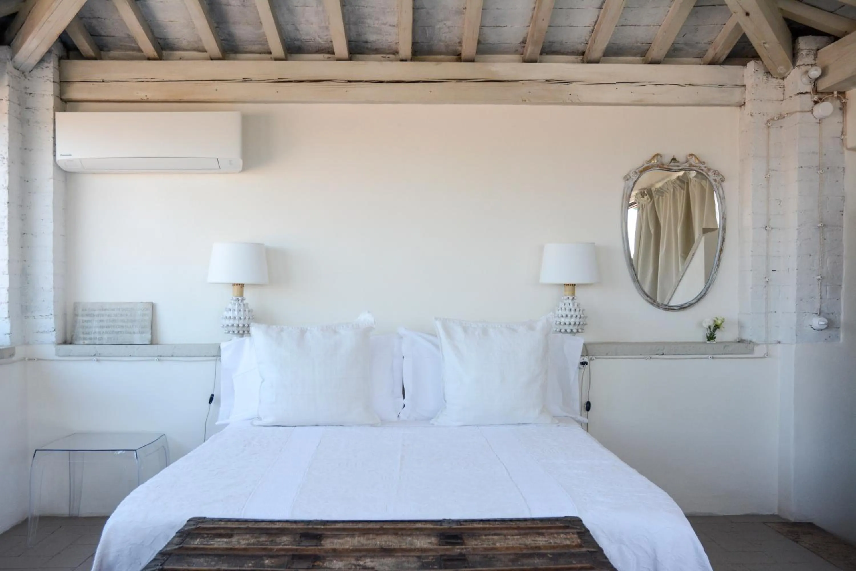 Bed in 1550 Residenza d’Epoca