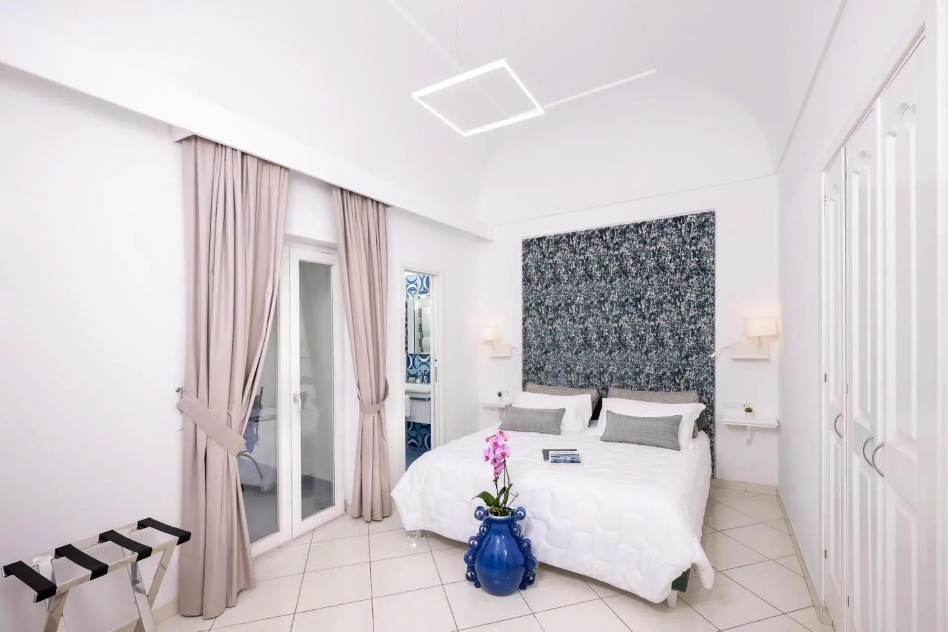 Suite with Sea View Terrace in La Divina Amalfi Coast Suite with Sea View Terrace in La Divina Amalfi Coast