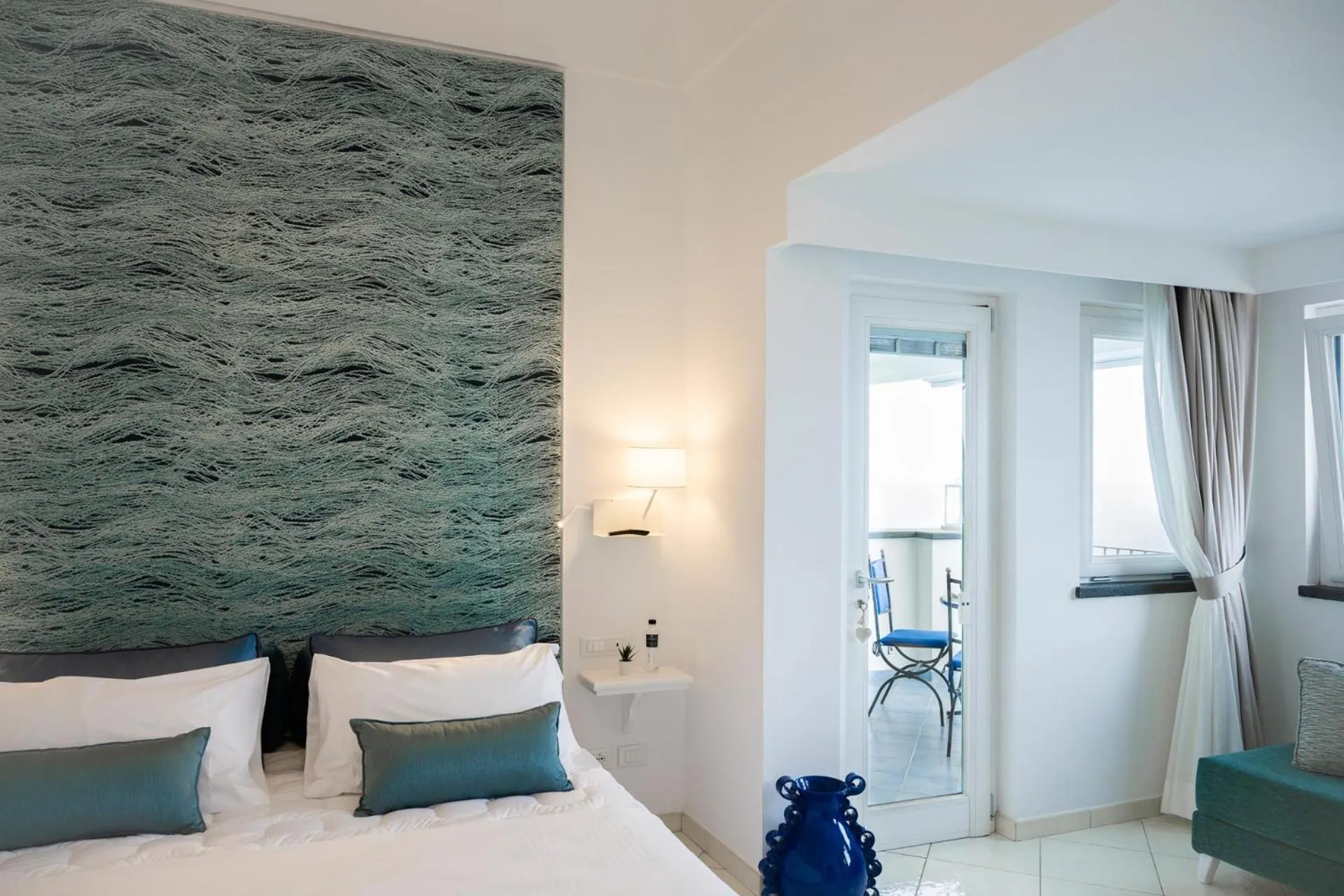 Bed in La Divina Amalfi Coast