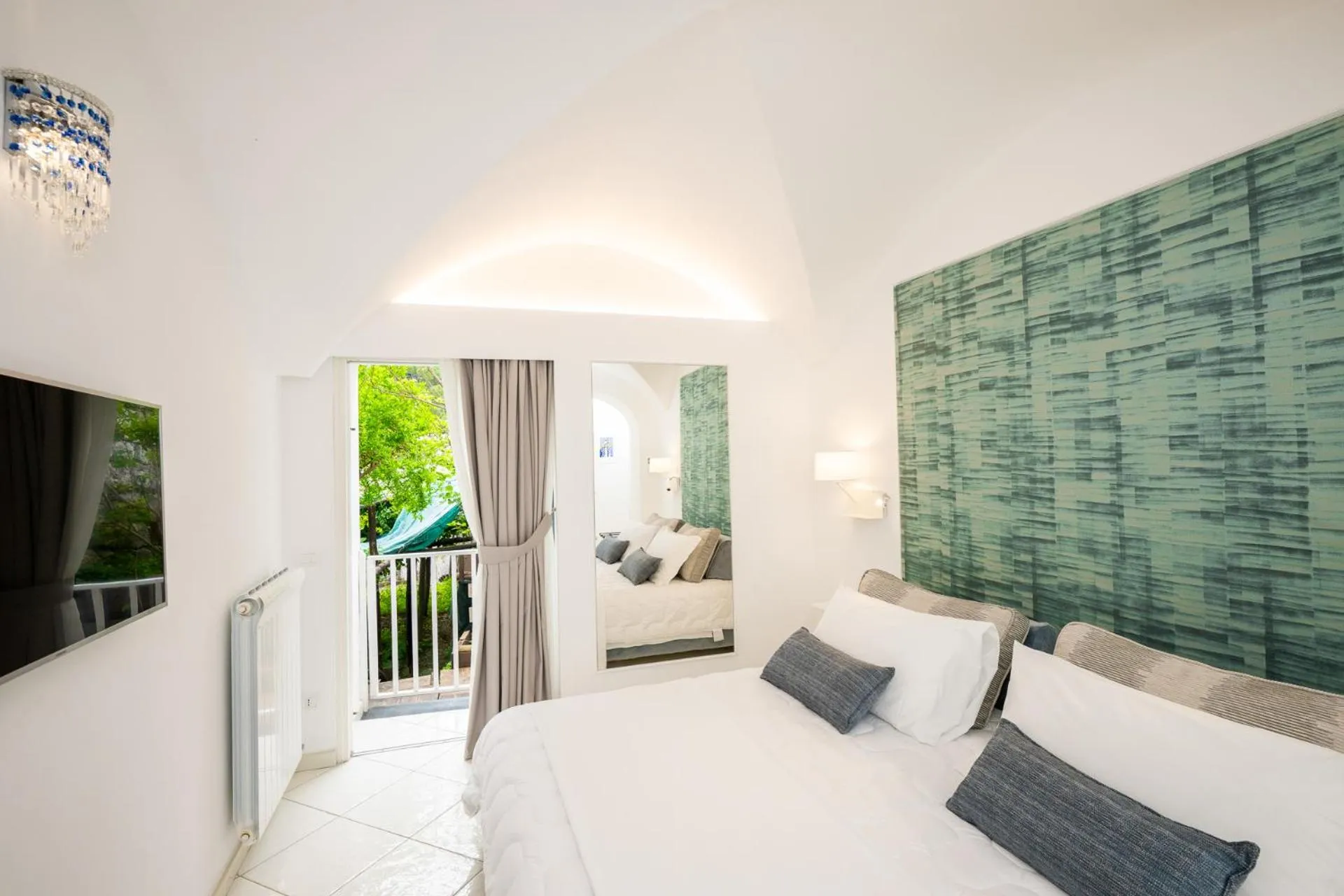 Bed in La Divina Amalfi Coast