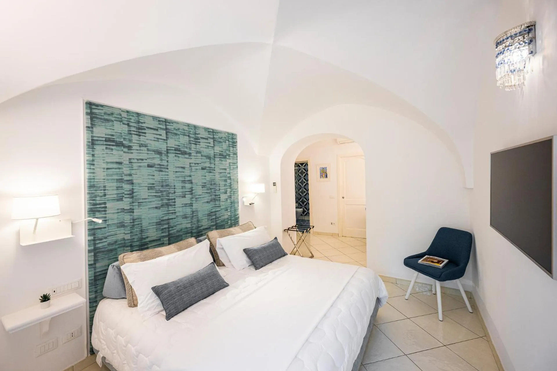 Bed in La Divina Amalfi Coast