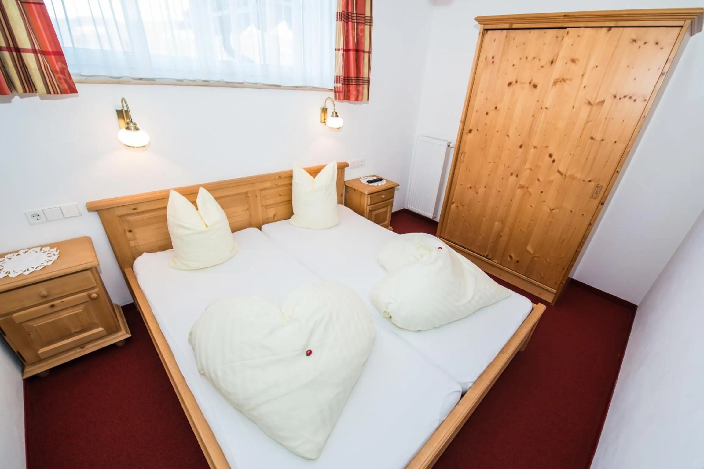 Photo of the whole room, Bed in Aparthotel Ederhof