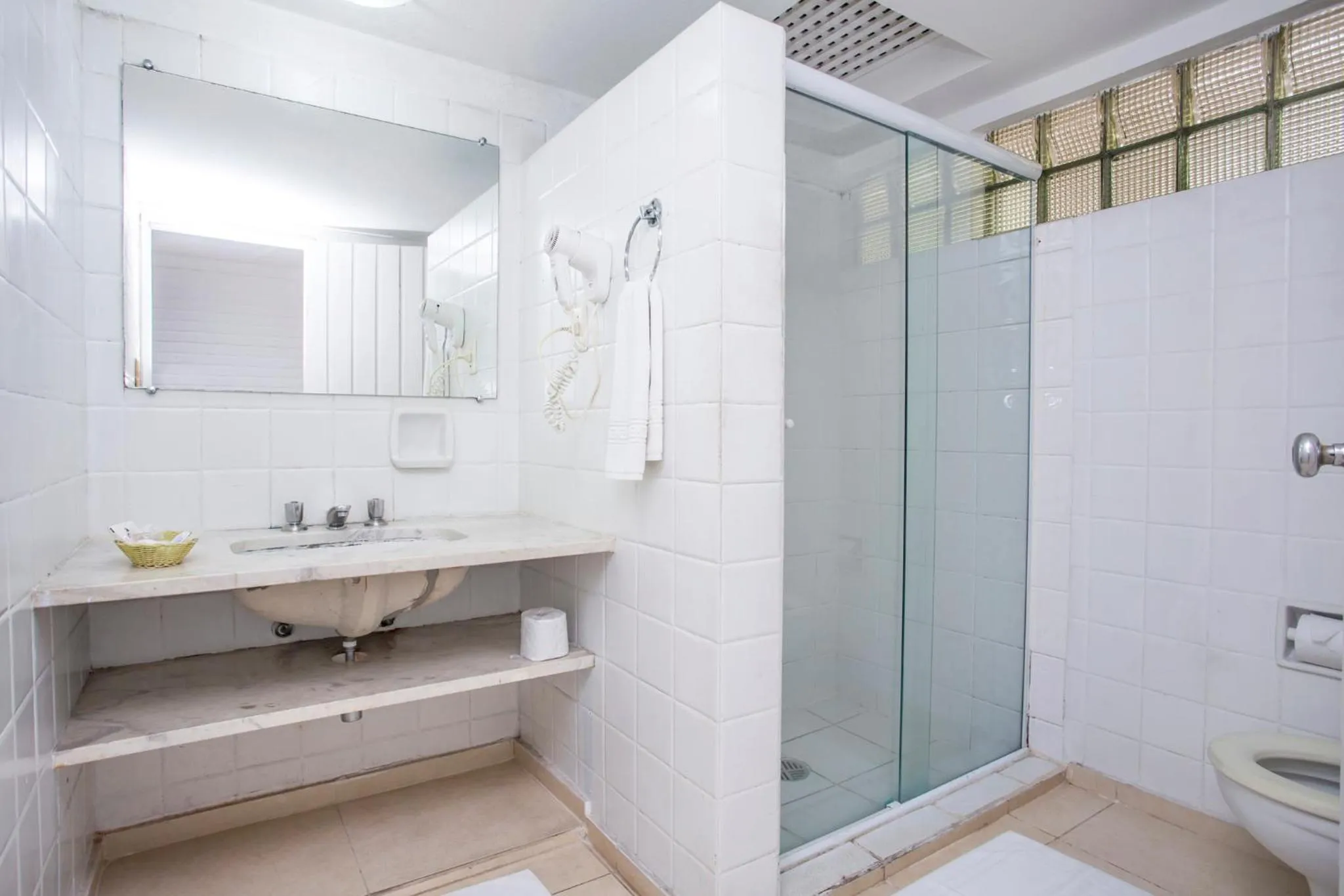 Bathroom in Hotel Ilhabela