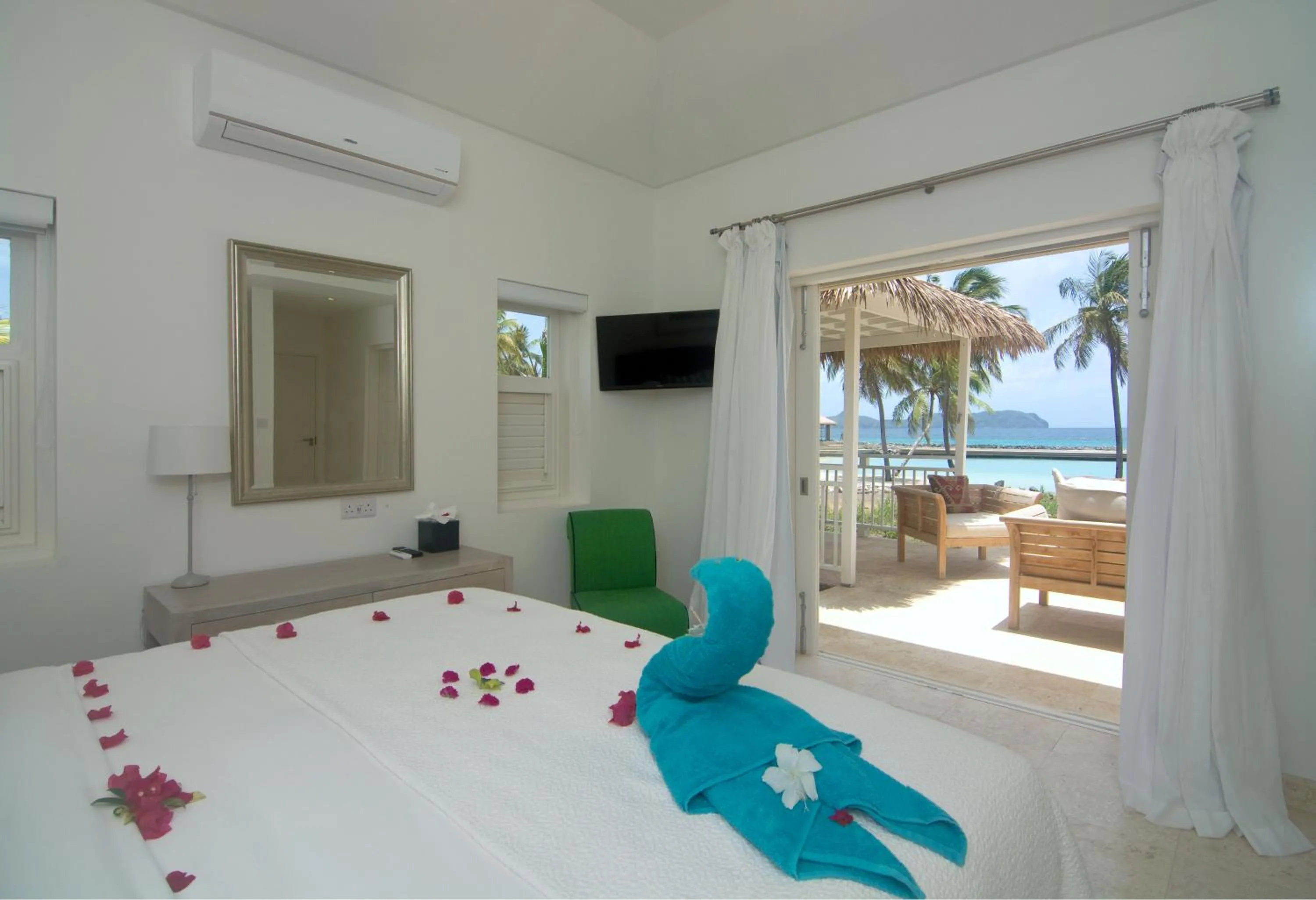 Photo of the whole room in The Liming Bequia