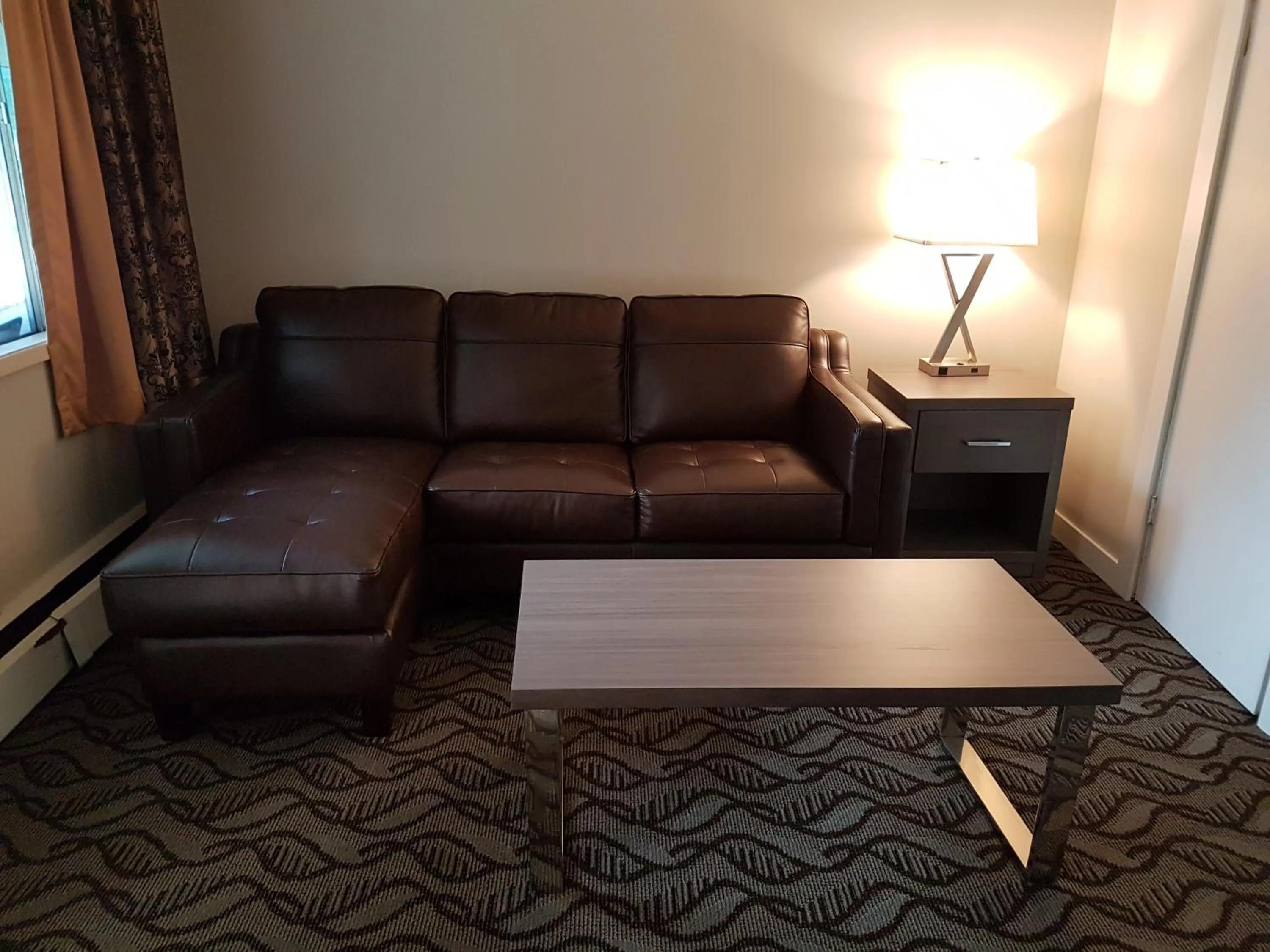 Seating area in Holiday Motel & RV Resort