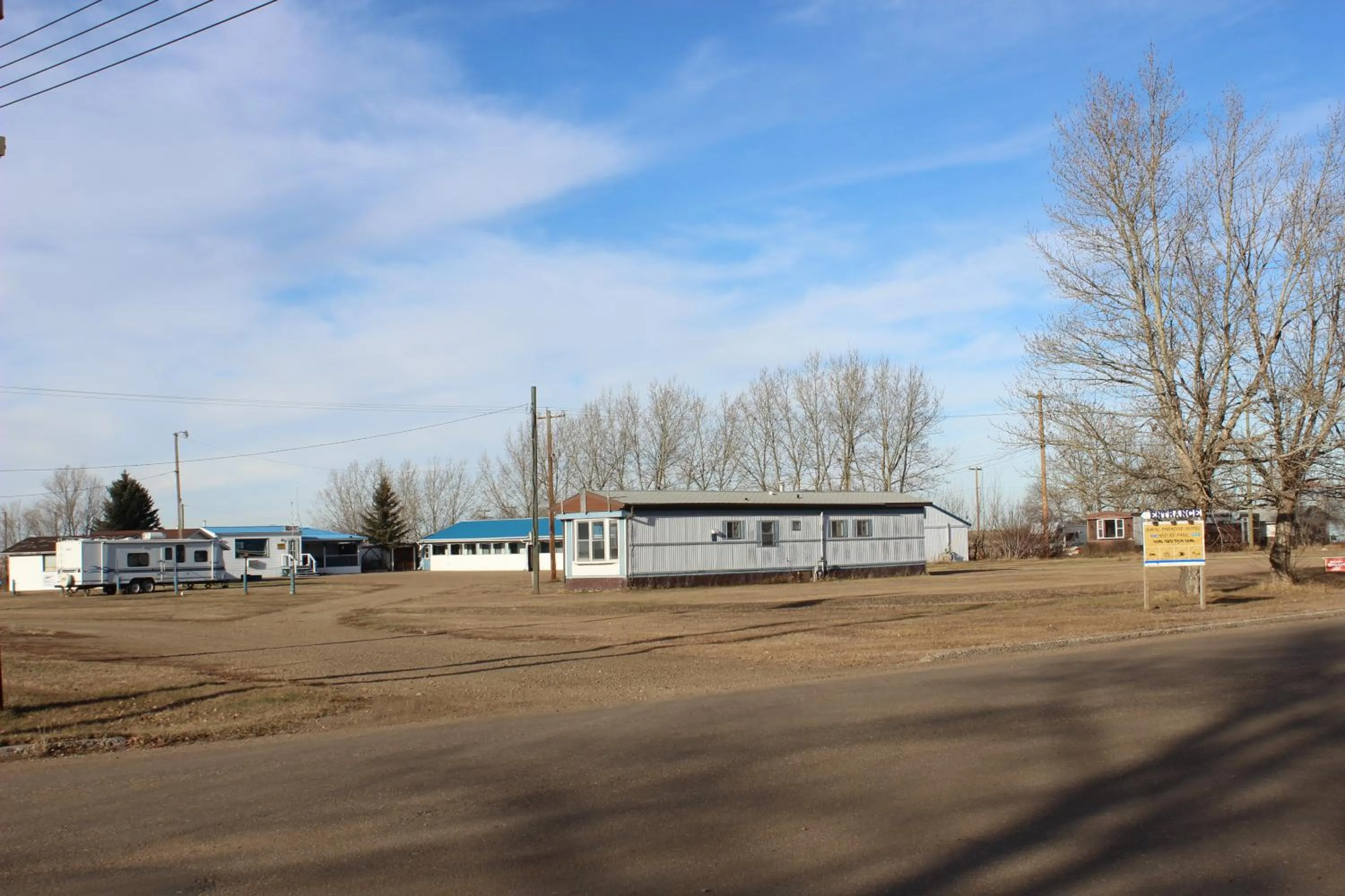 Facade/entrance in Raval Paradise Motel and RV Park