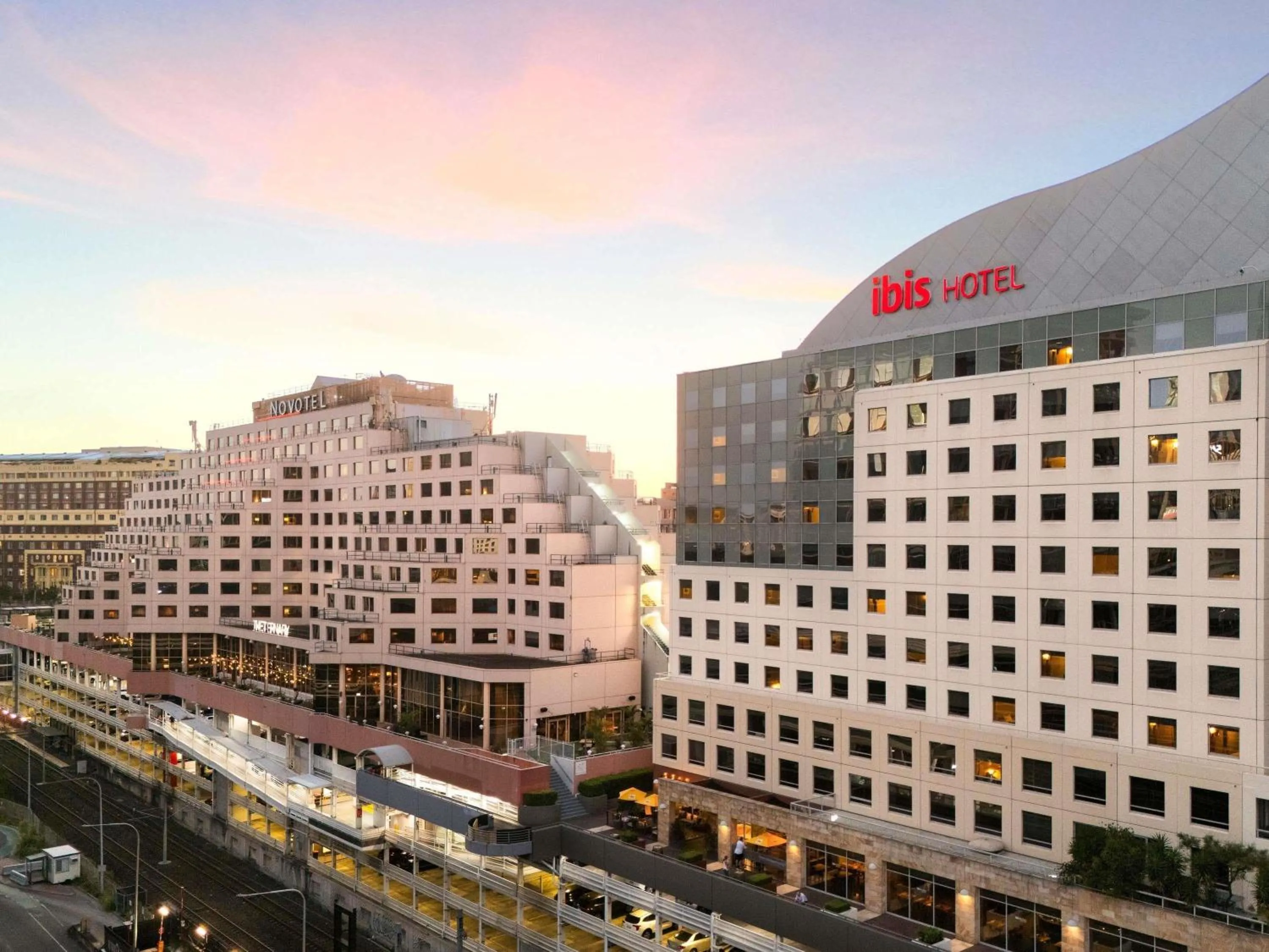 Property building in ibis Sydney Darling Harbour