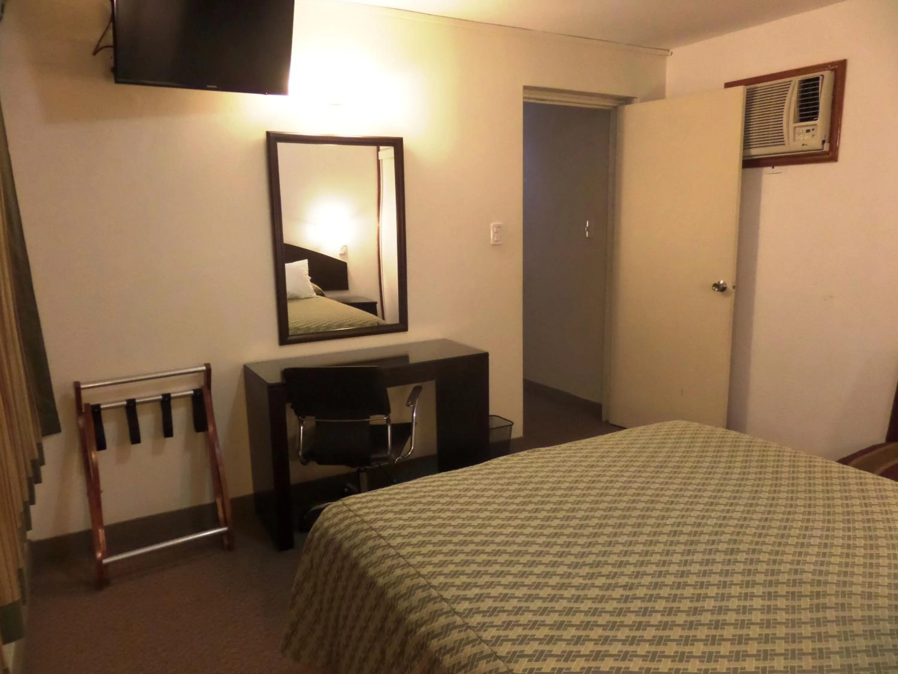 Photo of the whole room, Bed in Intiotel Chiclayo