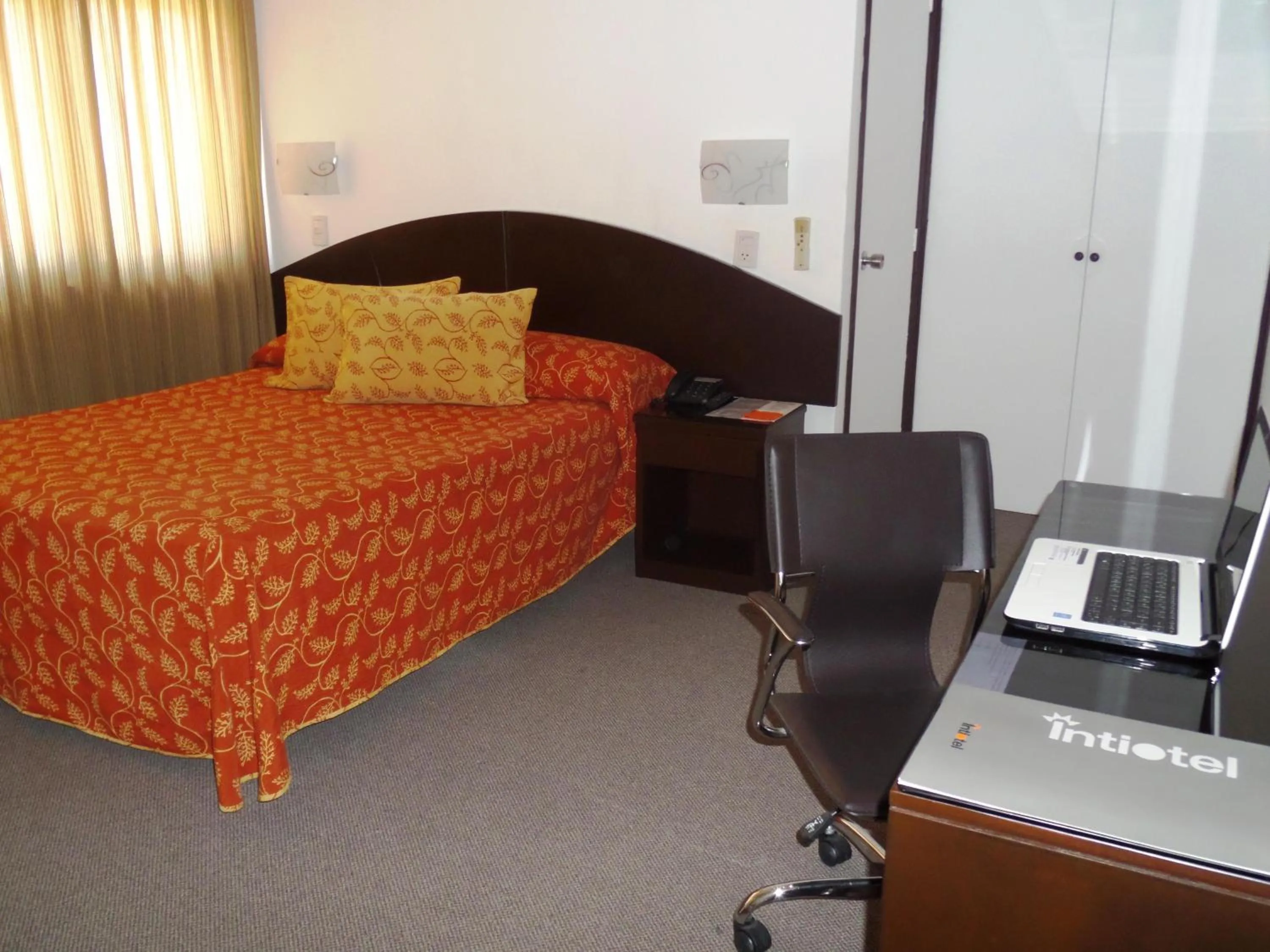 Bedroom, Bed in Intiotel Chiclayo