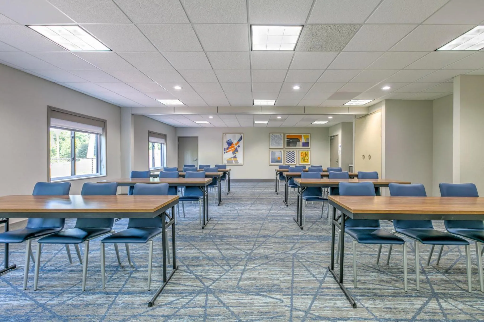 Meeting/conference room in Holiday Inn Express Hotel and Suites Valparaiso by IHG