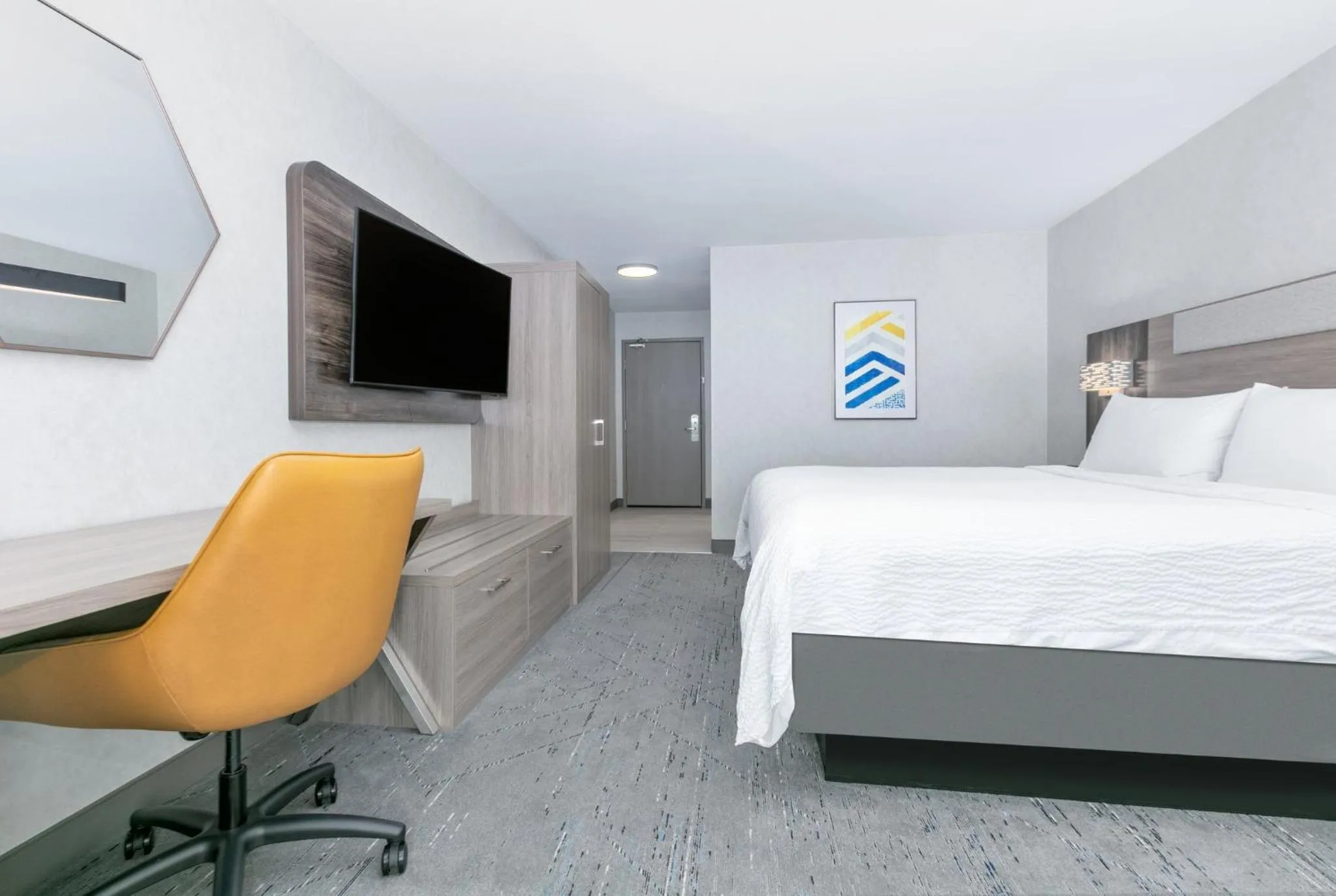 Photo of the whole room, Bed in Holiday Inn Express Hotel and Suites Valparaiso by IHG