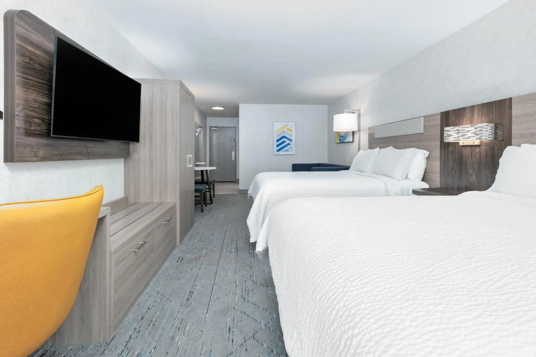 Photo of the whole room, Bed in Holiday Inn Express Hotel and Suites Valparaiso by IHG