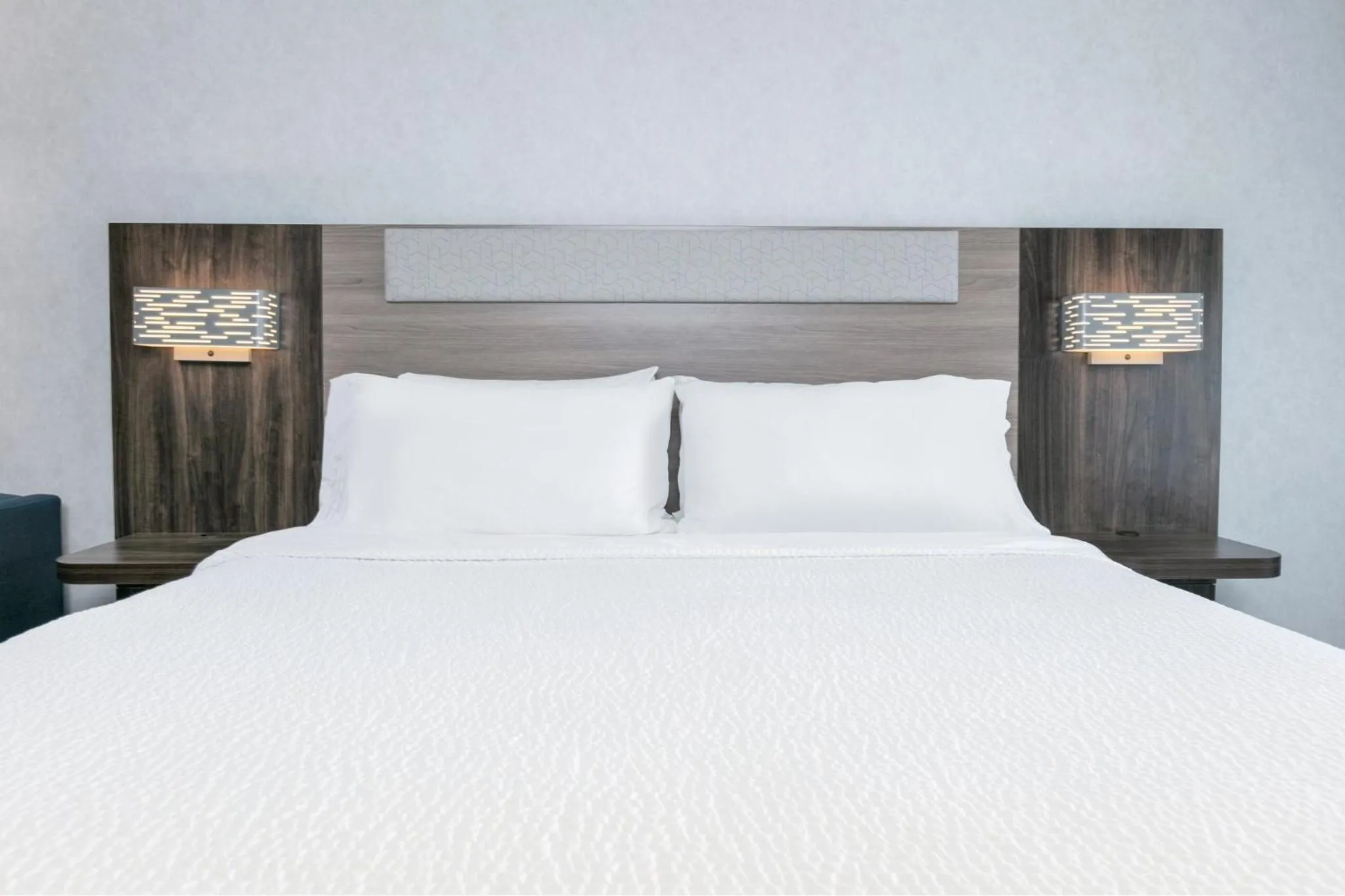 Photo of the whole room, Bed in Holiday Inn Express Hotel and Suites Valparaiso by IHG