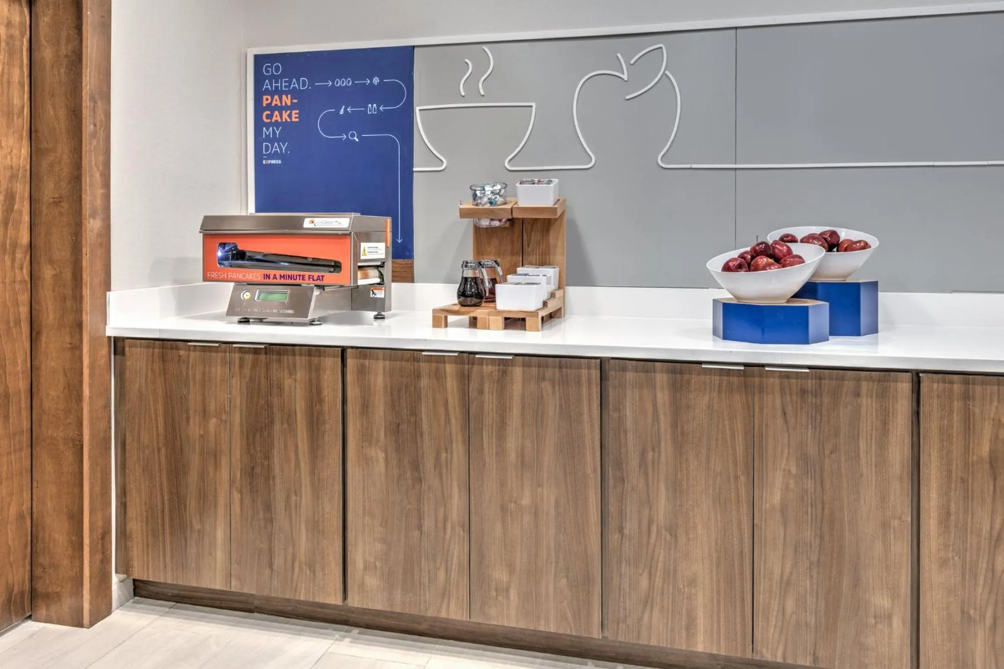 Breakfast in Holiday Inn Express Hotel and Suites Valparaiso by IHG