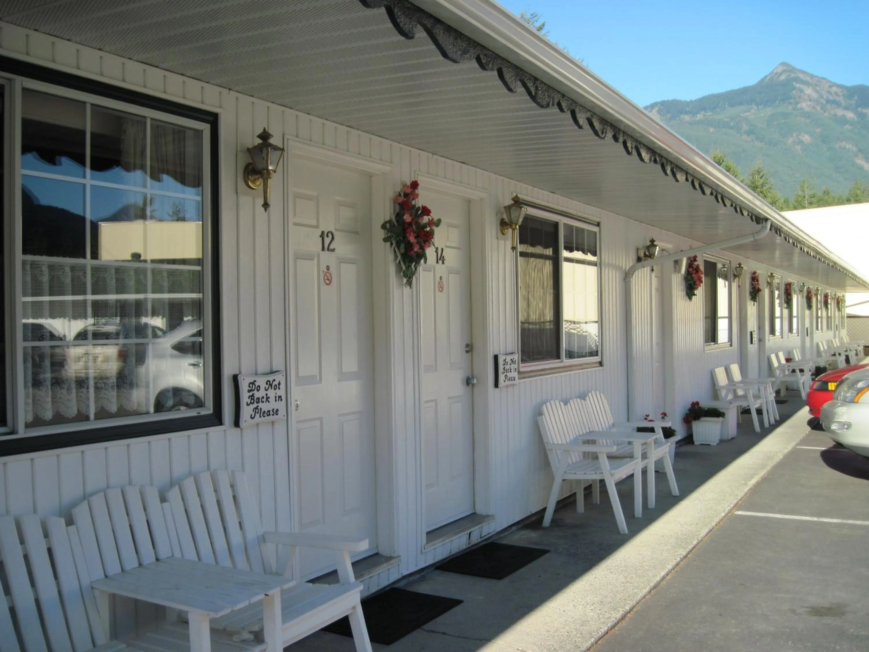 Property building in Alpine Motel