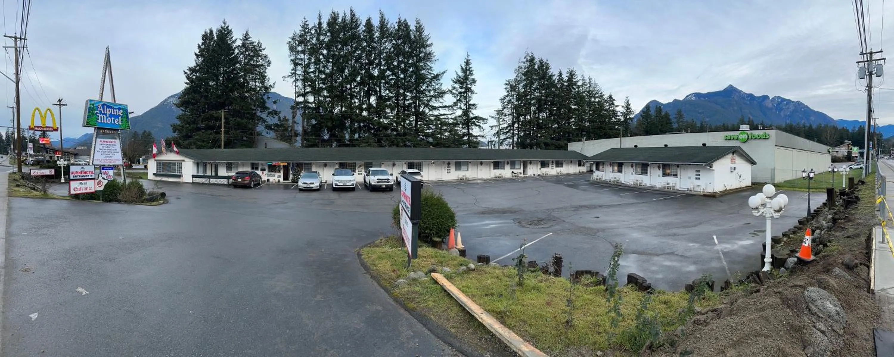 Property building in Alpine Motel
