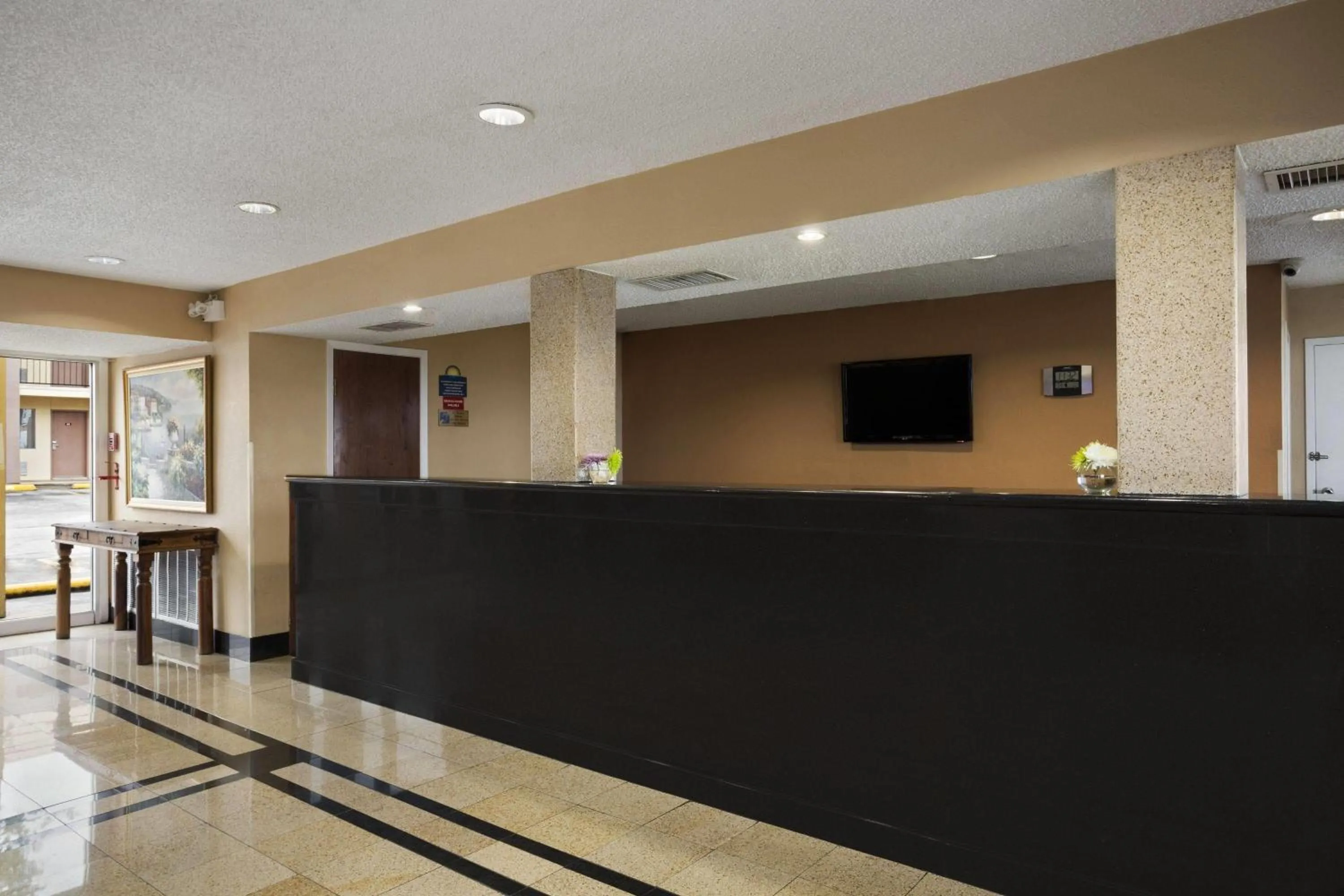 Lobby or reception in Days Inn by Wyndham Dallas Irving