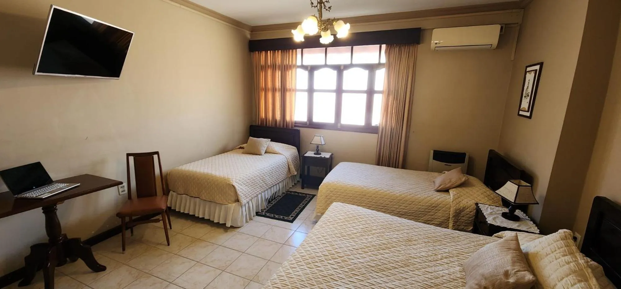 TV and multimedia, Bed in Hotel Carmen