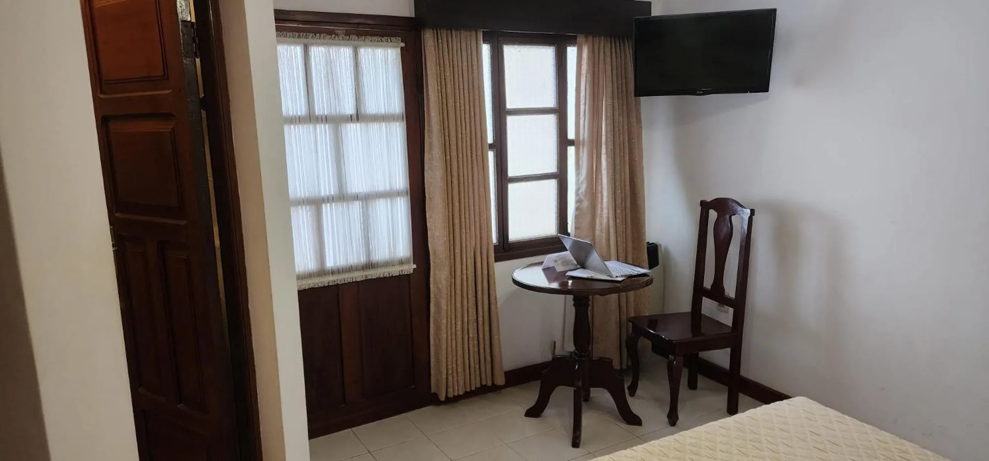 TV and multimedia in Hotel Carmen