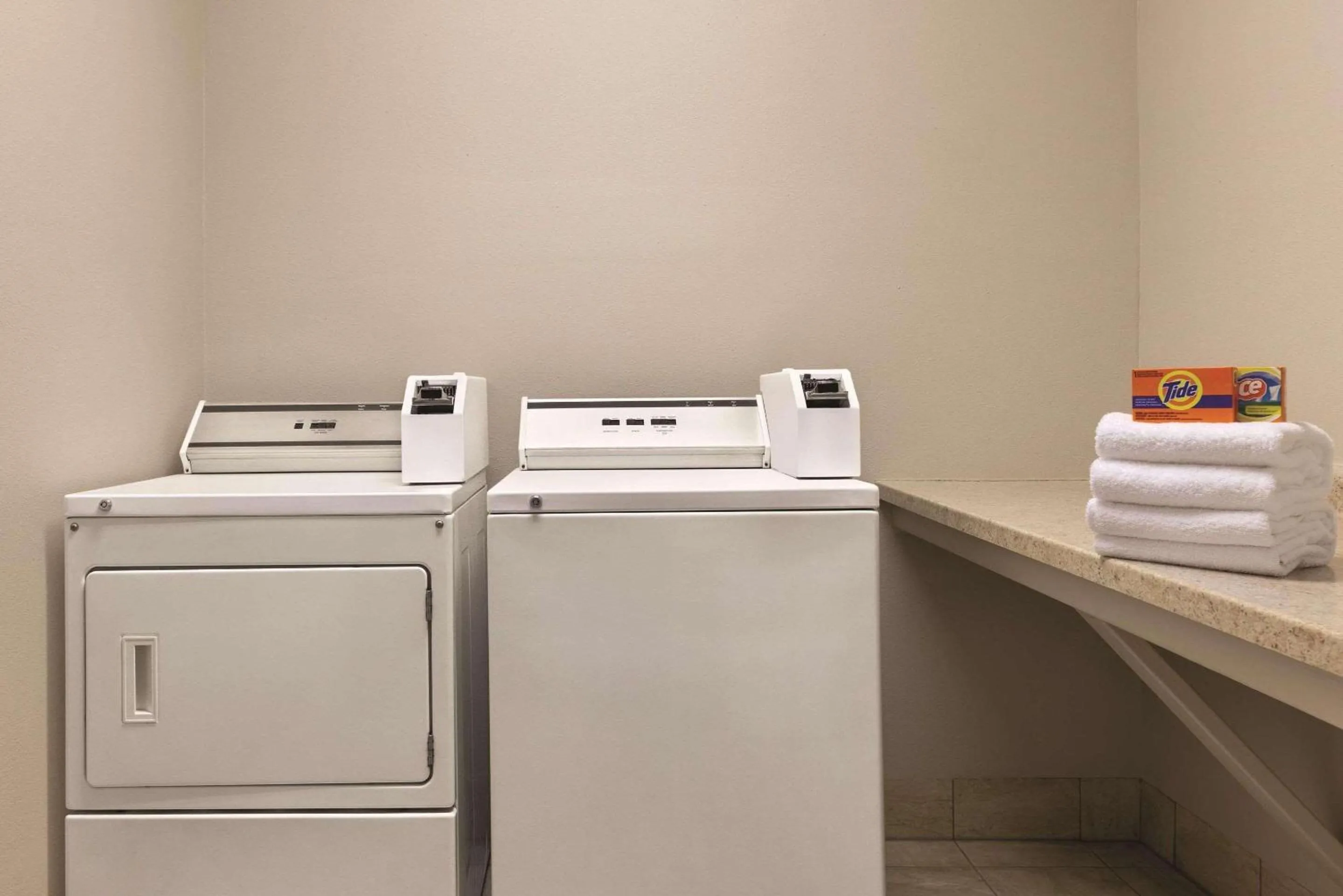 Other in Country Inn & Suites by Radisson, Forest Lake, MN