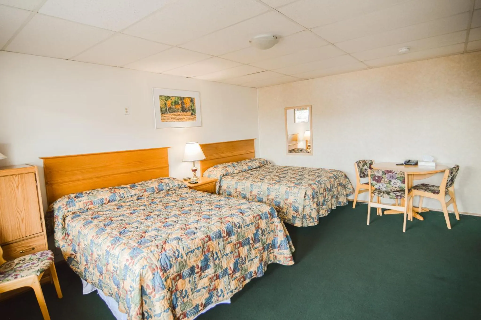 Bedroom, Bed in Shoreline Resort Condominiums