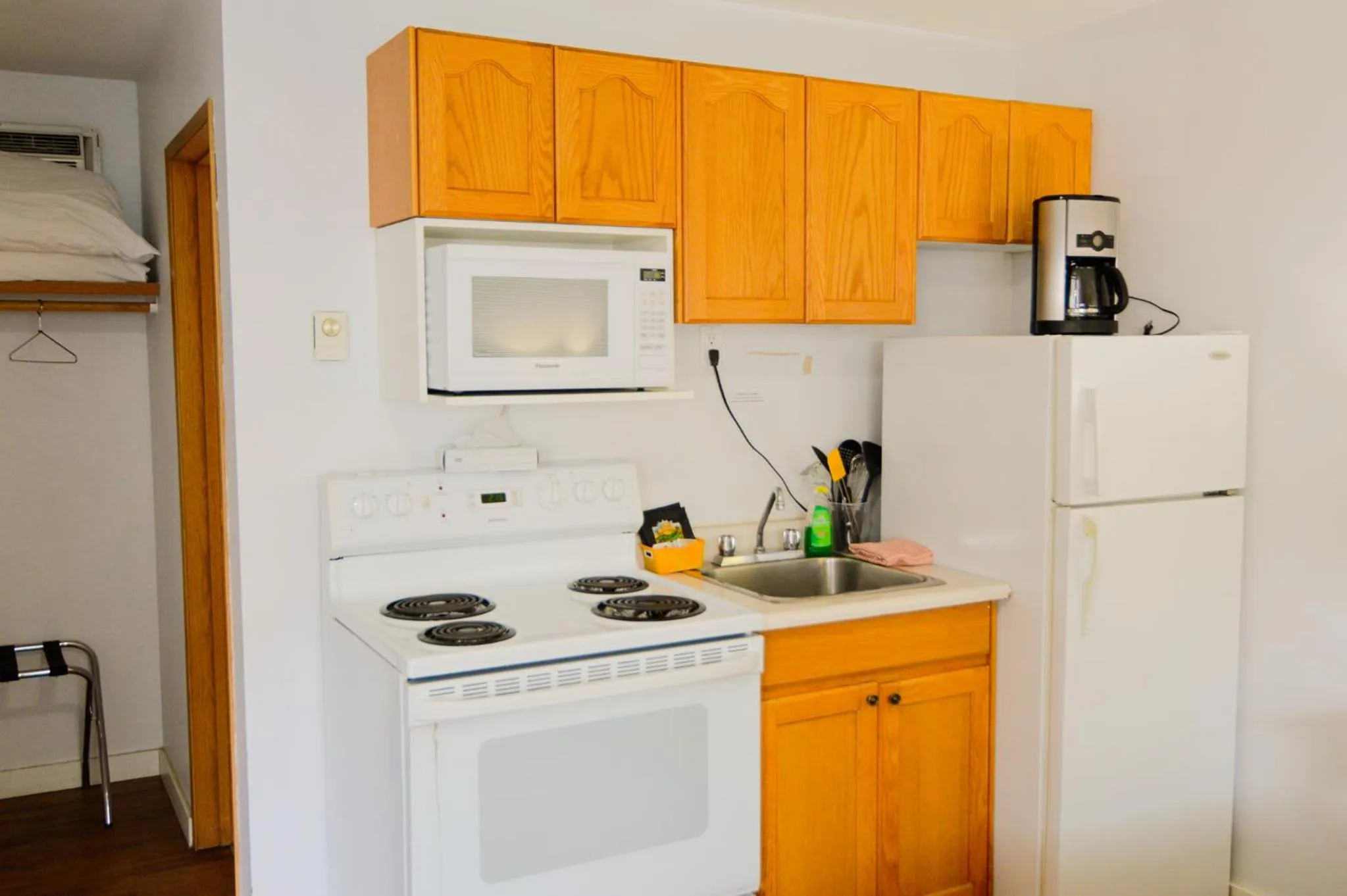 Kitchen or kitchenette in Shoreline Resort Condominiums