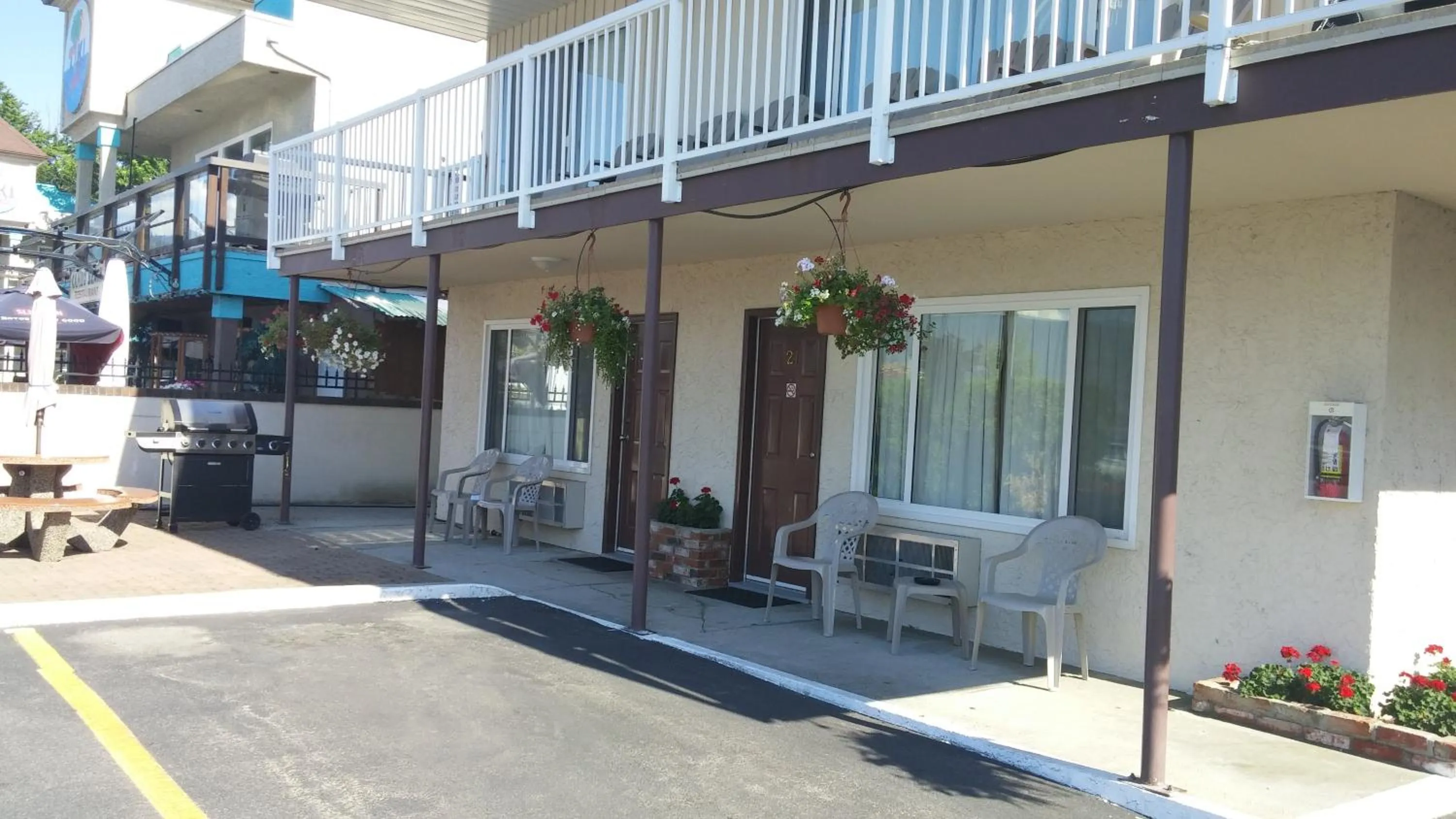 Facade/entrance in Shoreline Resort Condominiums